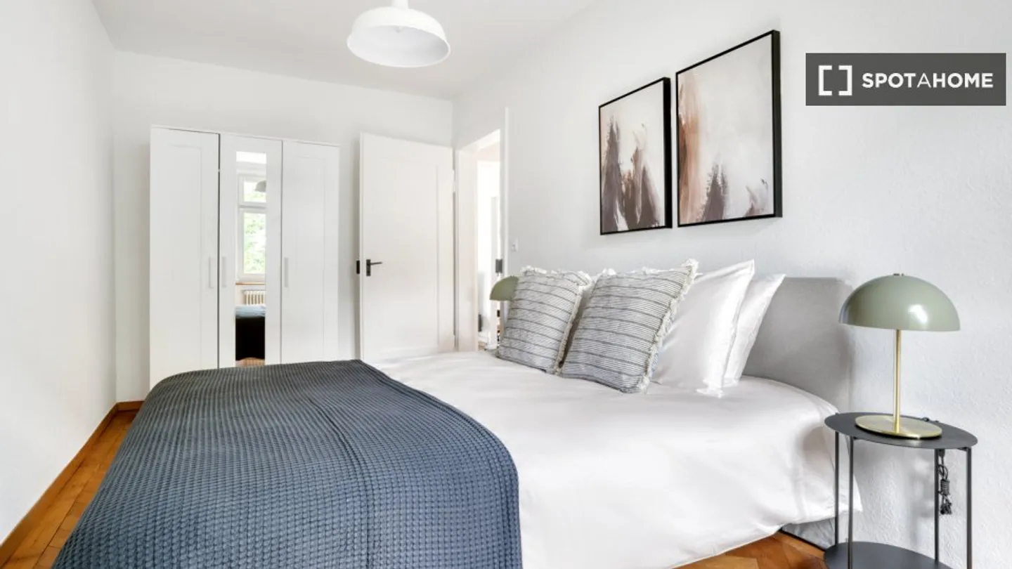 Discover, visit, and rent your new home online with complete confidence. - Photo 12 of 17