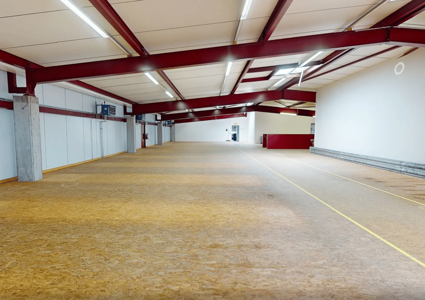 Moderne Industriehalle mit vielseitigen Nutzungsmöglichkeiten in Brugg - Foto 8 von 17