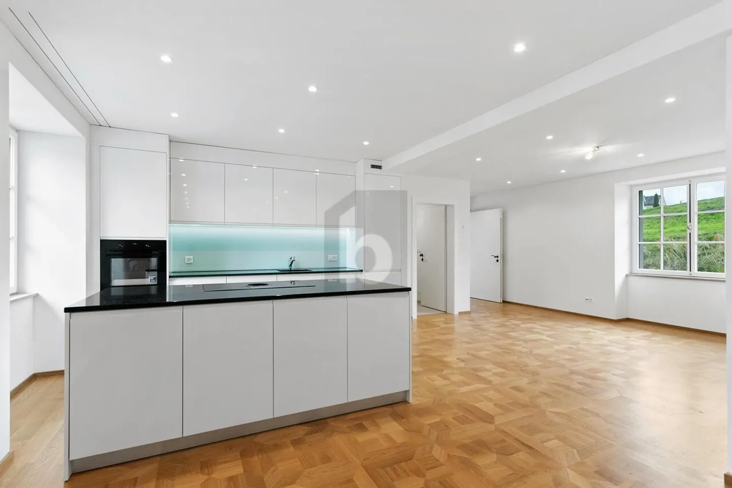 VIVRE ROYALEMENT DANS LE CHÂTEAU - Photo 2 sur 6