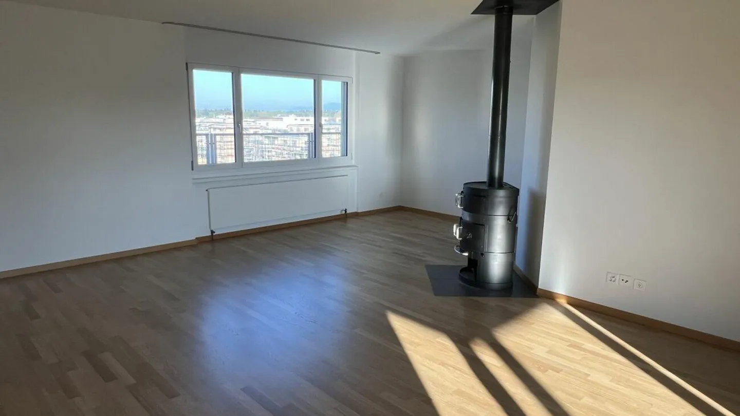 4.5-room attic apartment - Photo 1 of 11