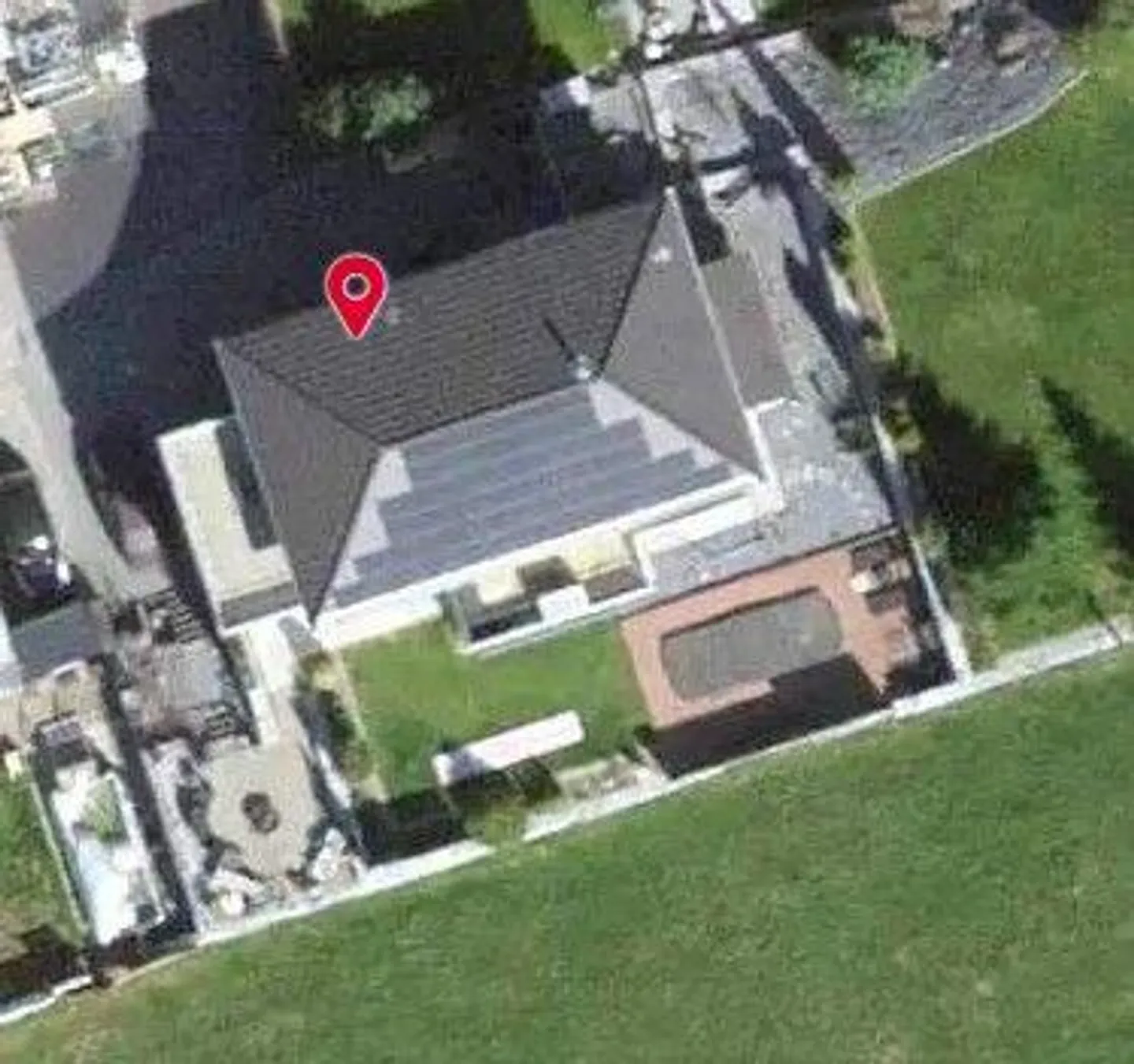 * Maison * - Photo 1 sur 13