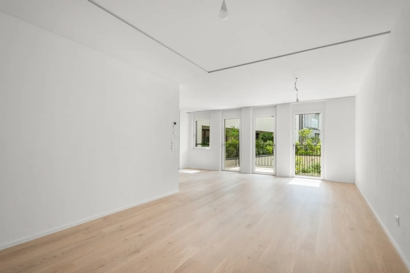 Charming 2.5-Room Apartment in Zurich - Photo 3 of 9