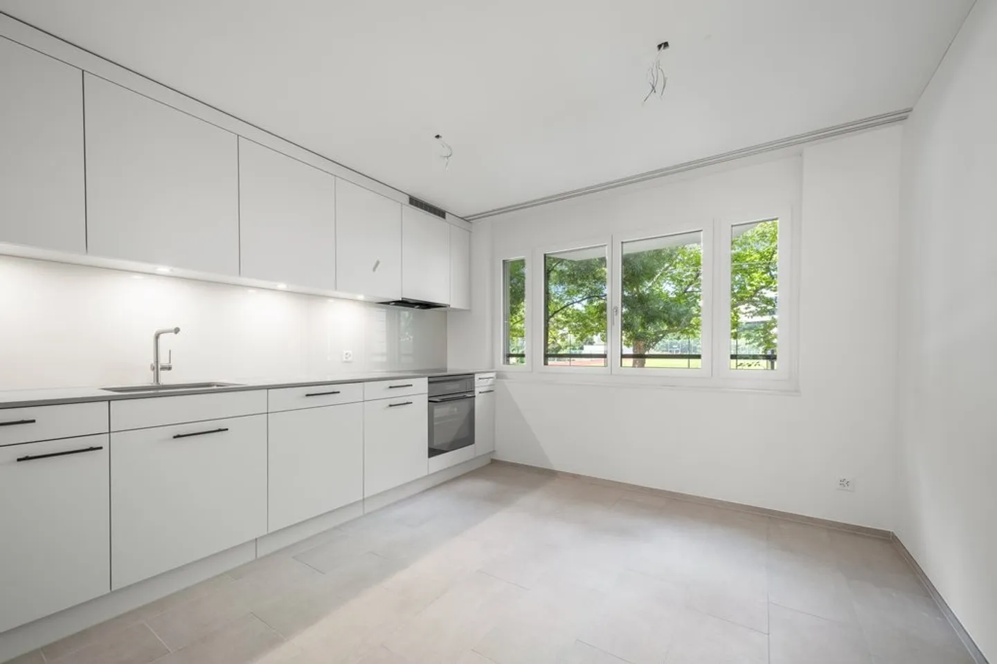 Charming 2.5-Room Apartment in Zurich - Photo 7 of 9