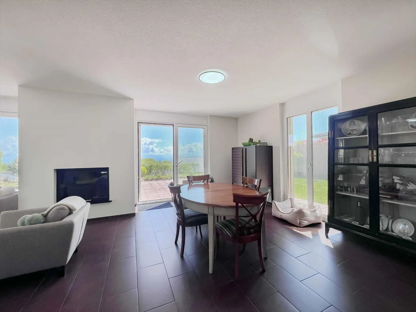 Magnificent property with 5.5 rooms and a view of Lake Geneva - Photo 5 of 11