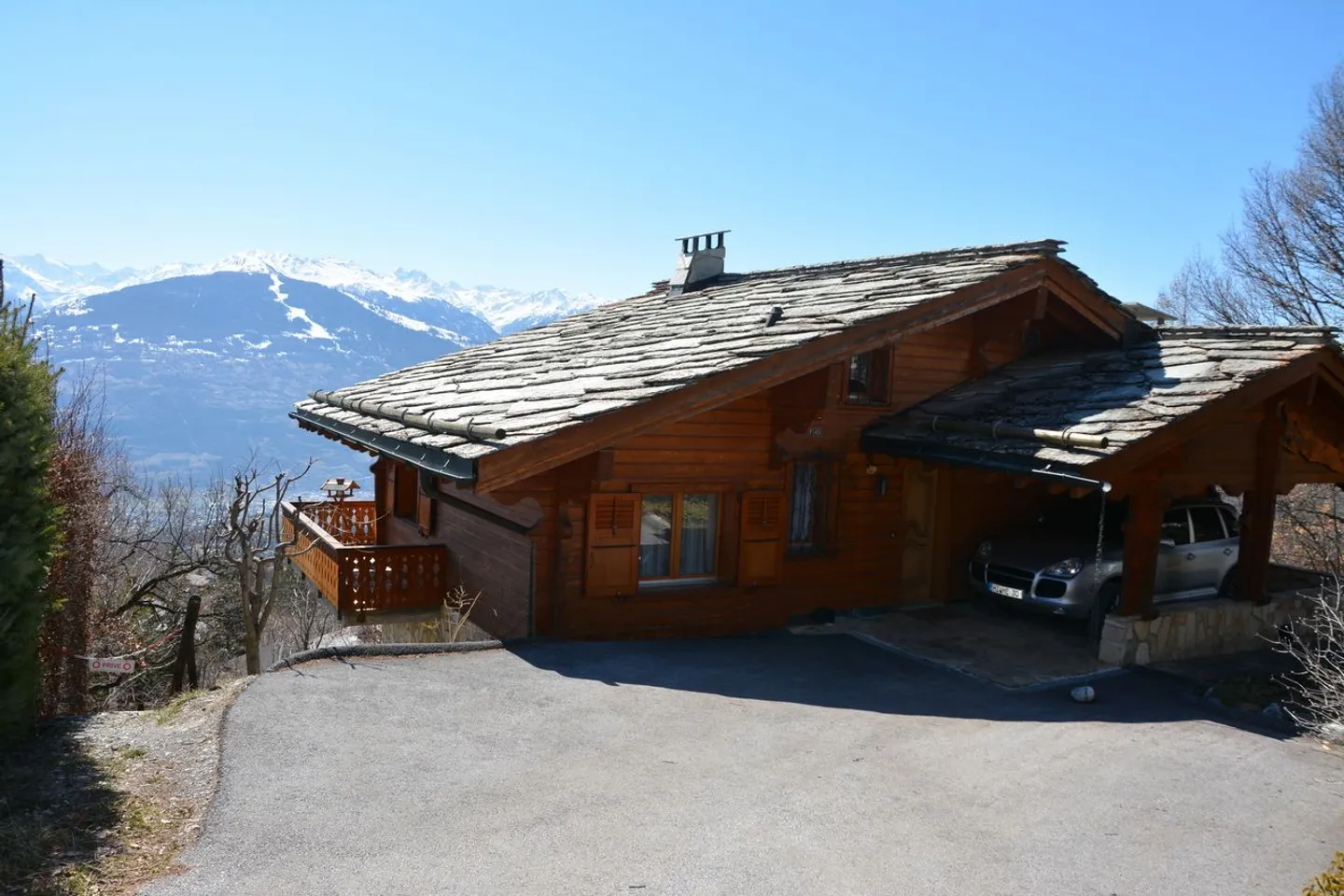 Chalet 4.5 rooms - Photo 2 of 13