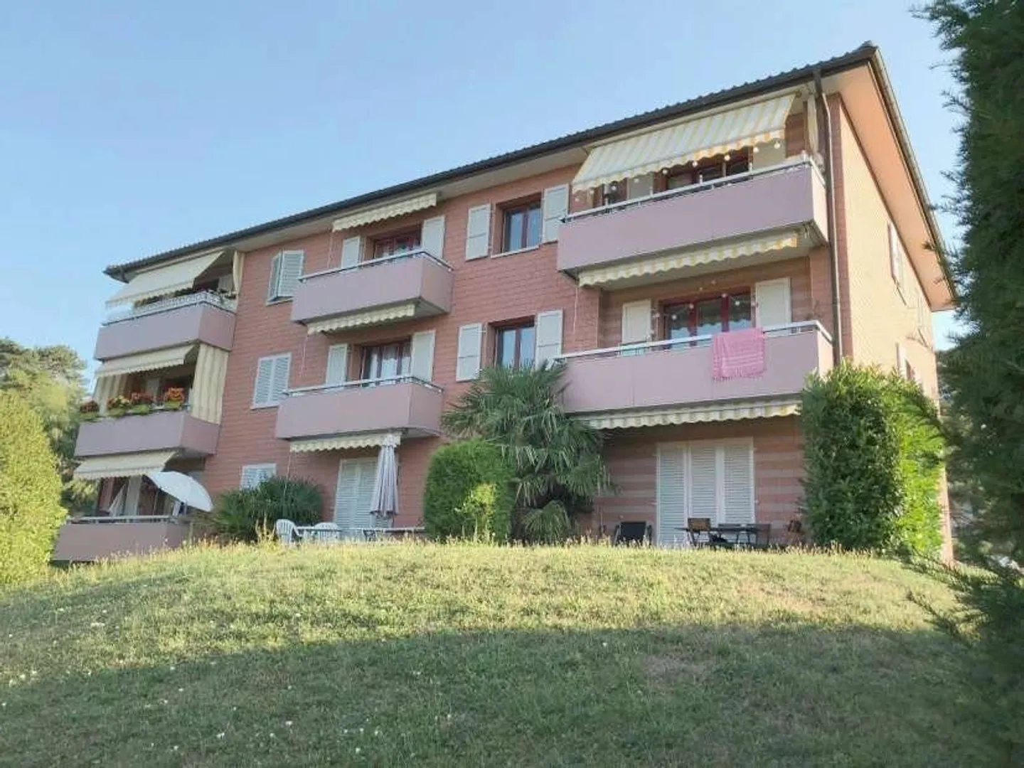 Accommodation with terrace - Photo 1 of 4