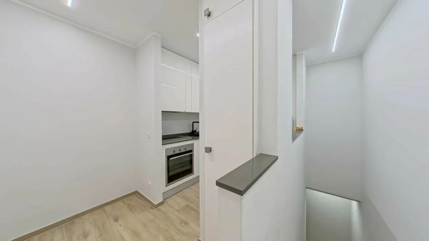 Appartamento in vendita - Foto 7 di 17