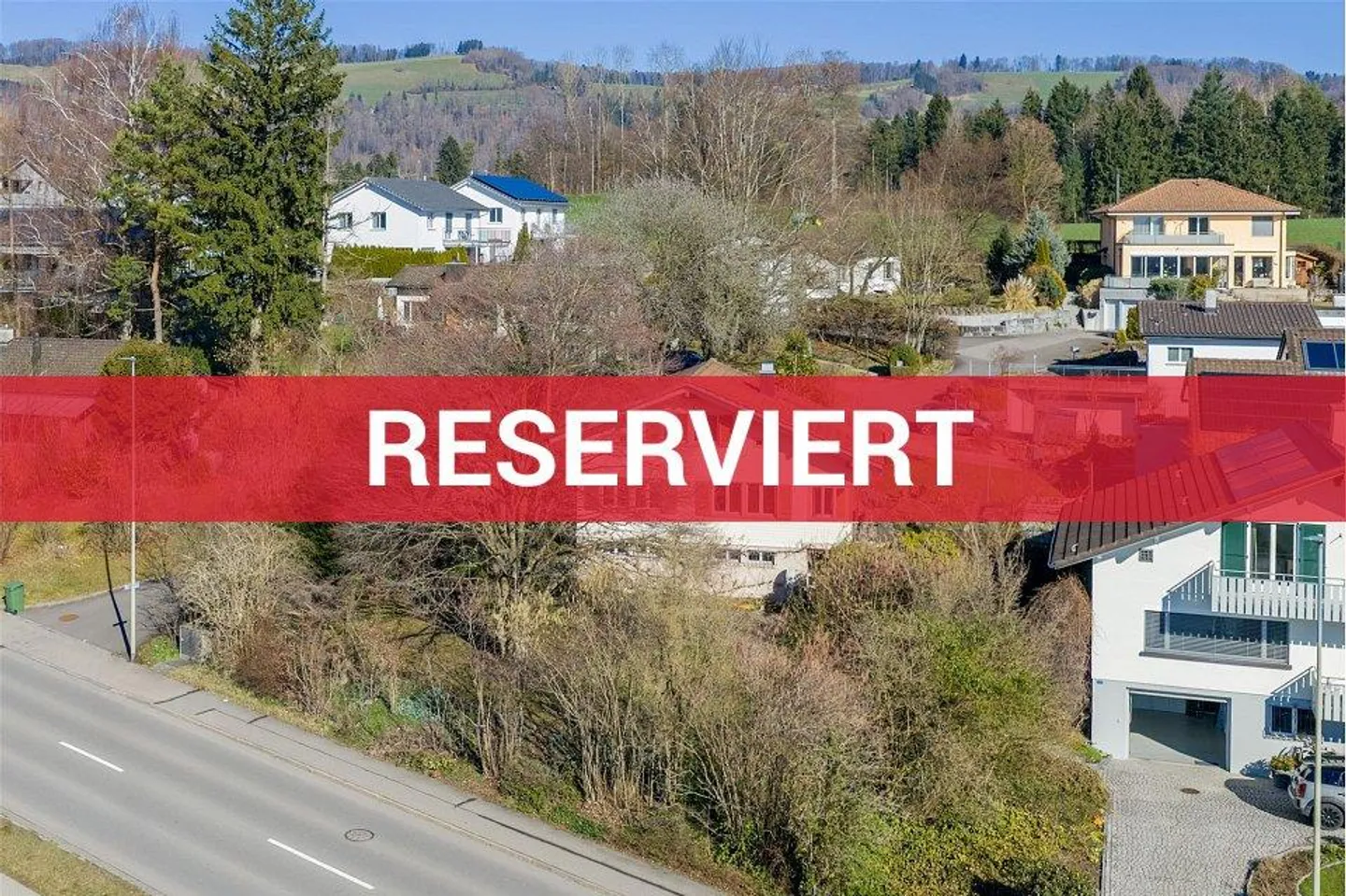 Sonniges Grundstück mit Potenzial - Foto 1 von 1