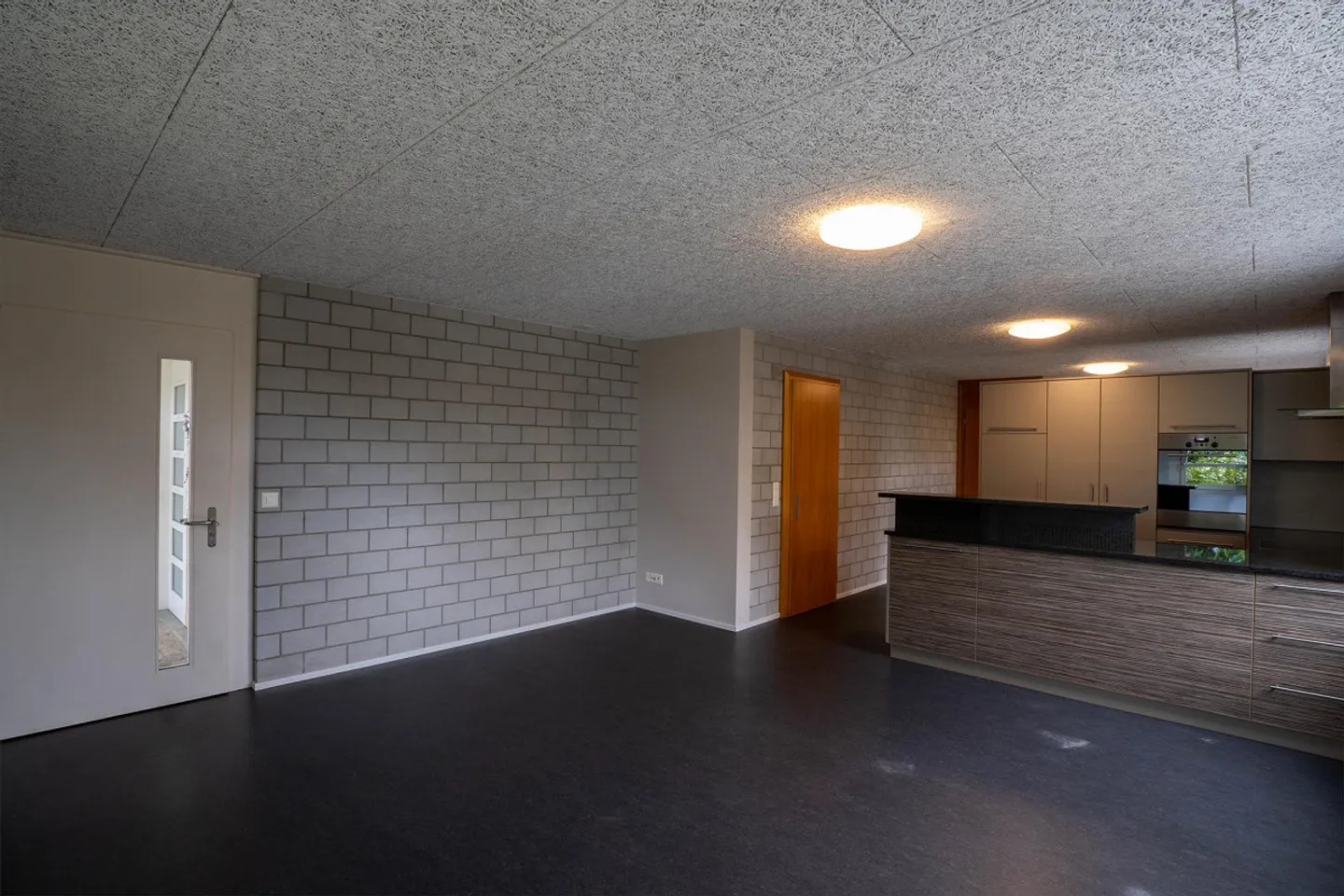 1.5 Room Apartment - Photo 1 of 8