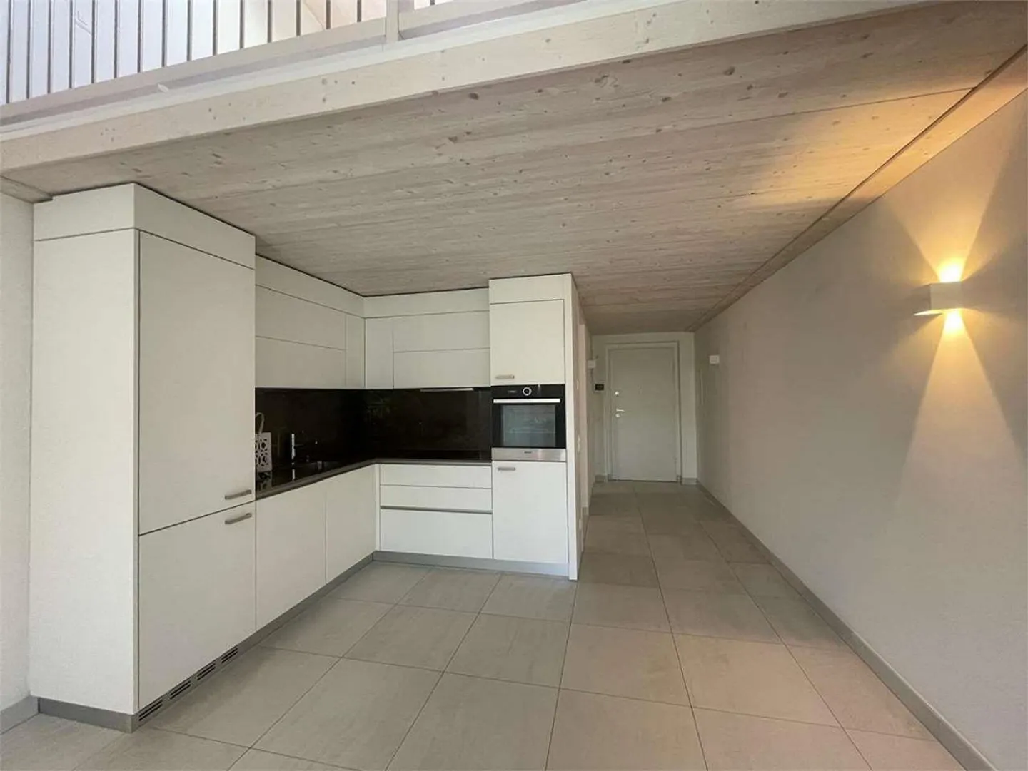 Gentilino : élégant appartement de 2,5 pièces avec mezzanine habitable - Photo 3 sur 10