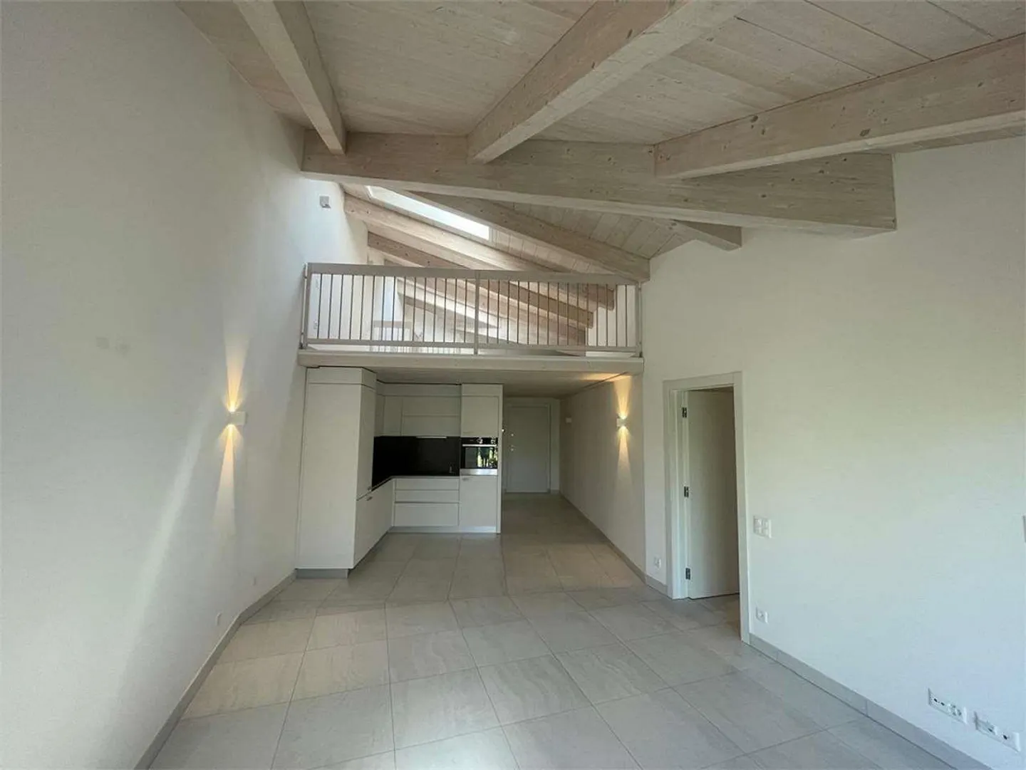 Gentilino : élégant appartement de 2,5 pièces avec mezzanine habitable - Photo 4 sur 10