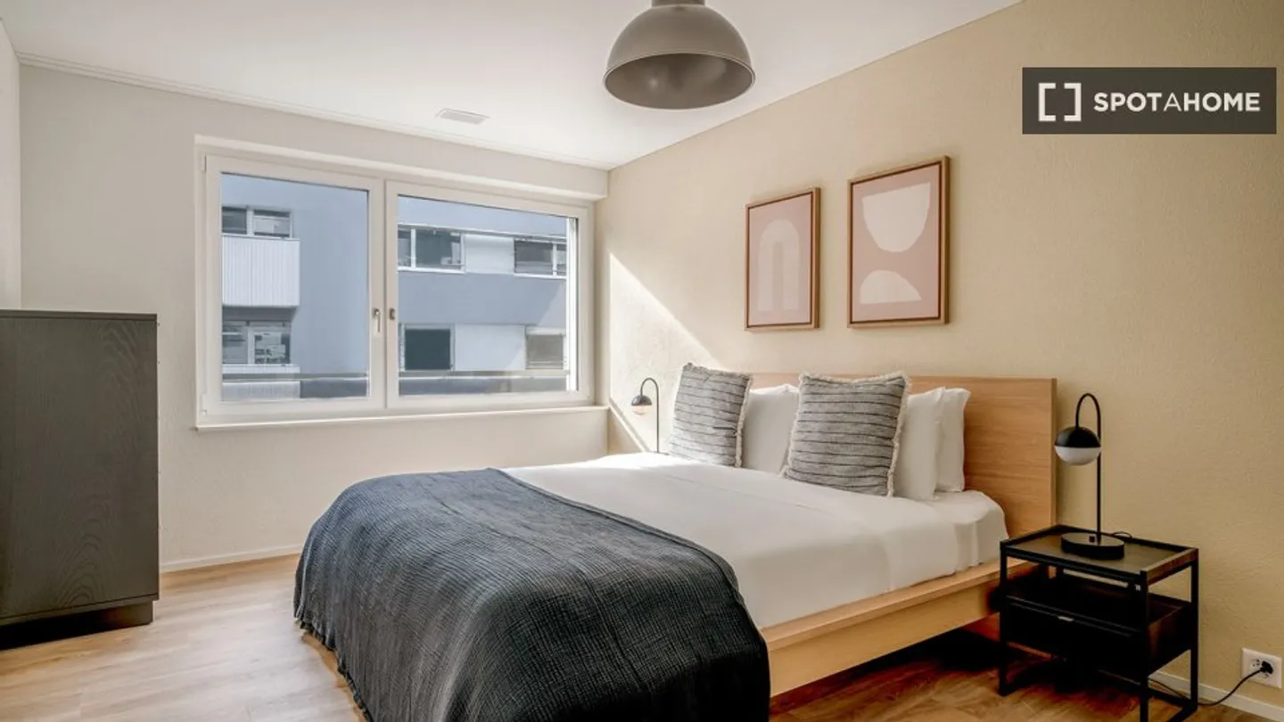 Entdecke, besichtige und miete dein neues Zuhause online mit vollem Vertrauen. - Foto 13 von 18