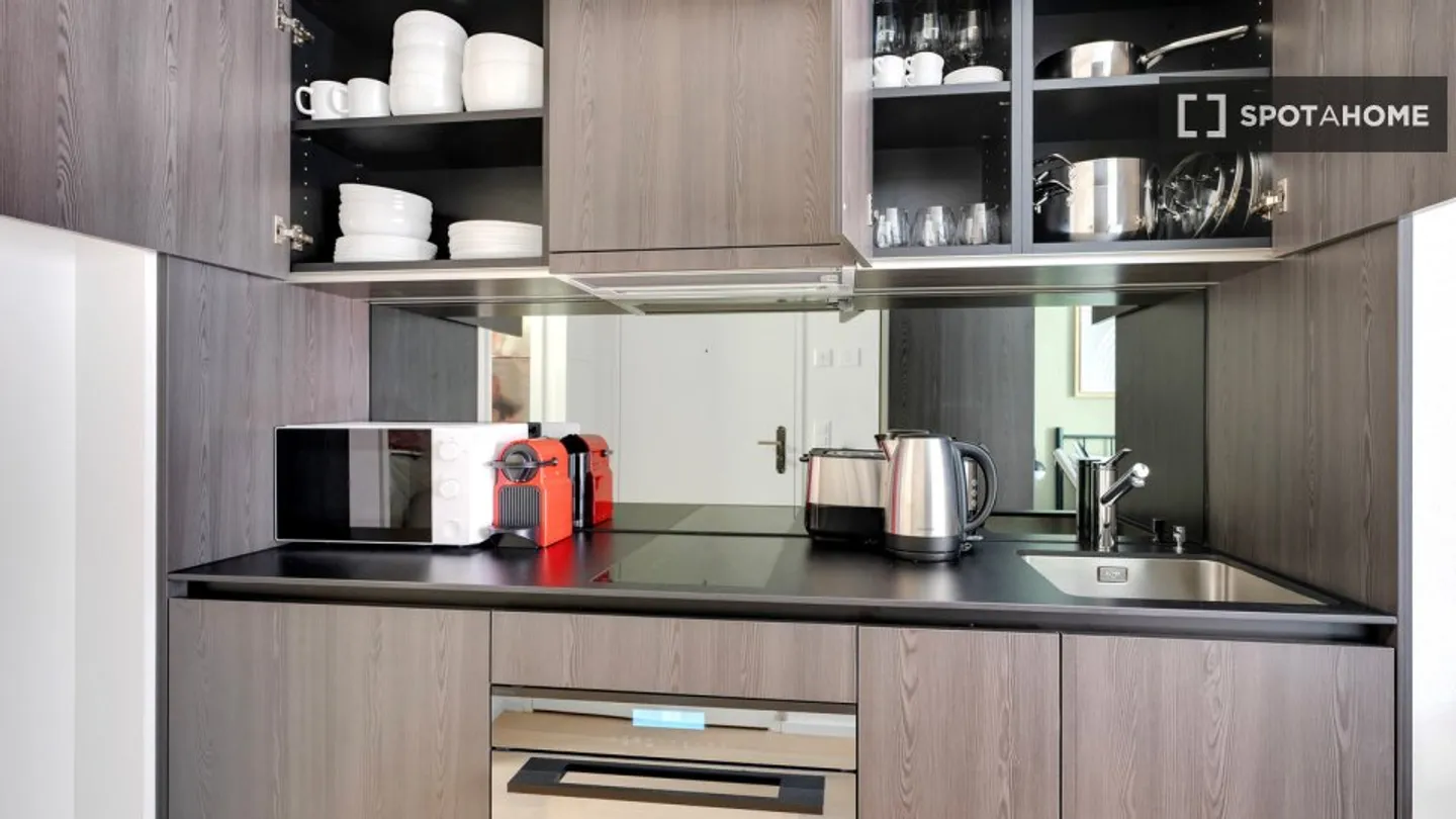 Studio à louer - Photo 3 sur 7