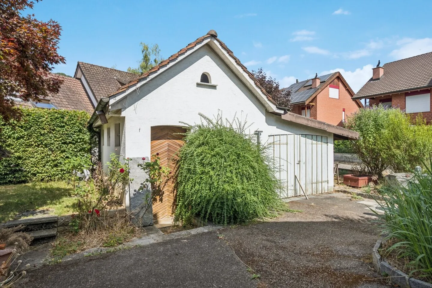 Detached single-family house with idyllic garden - Photo 5 of 7