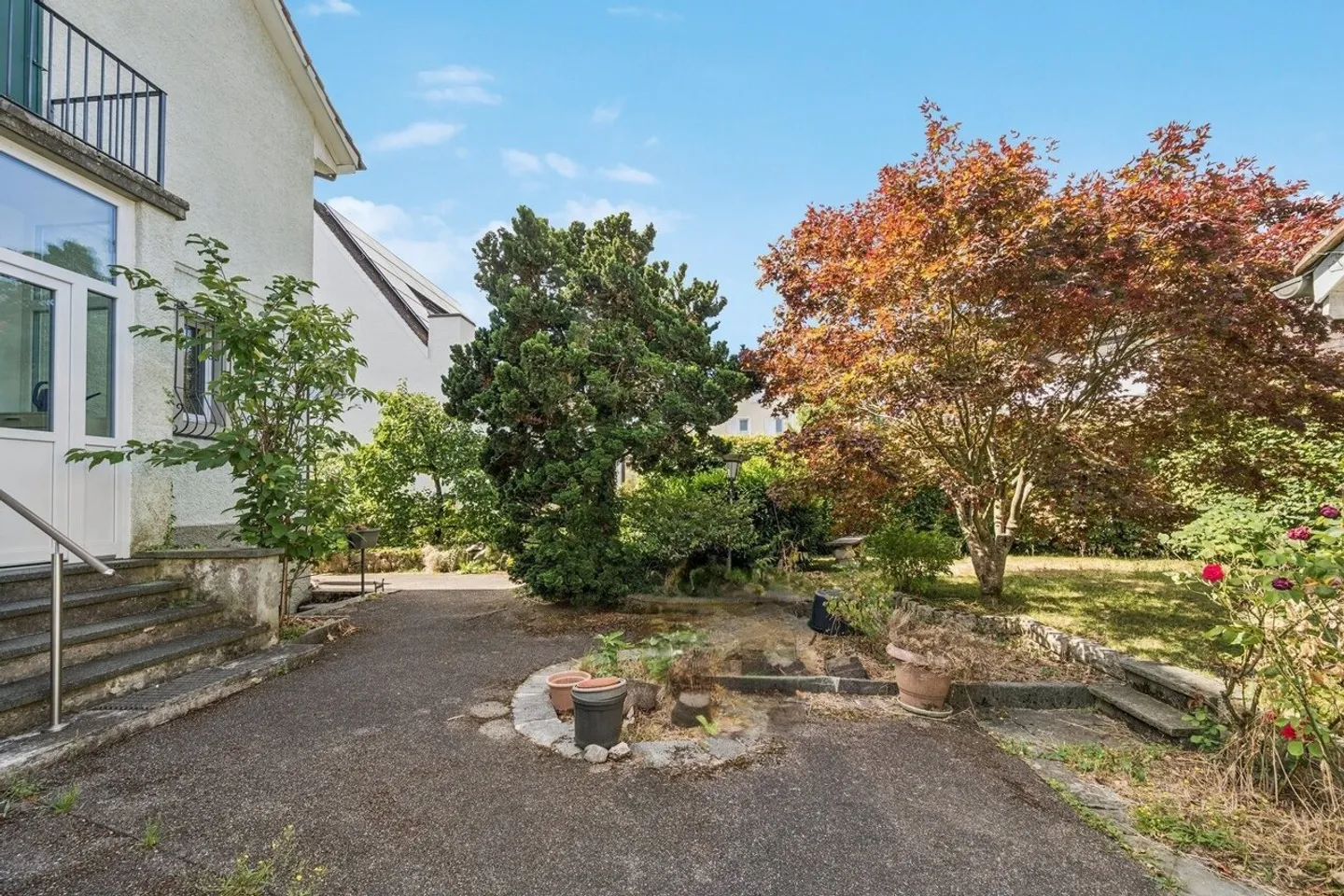 Detached single-family house with idyllic garden - Photo 6 of 7
