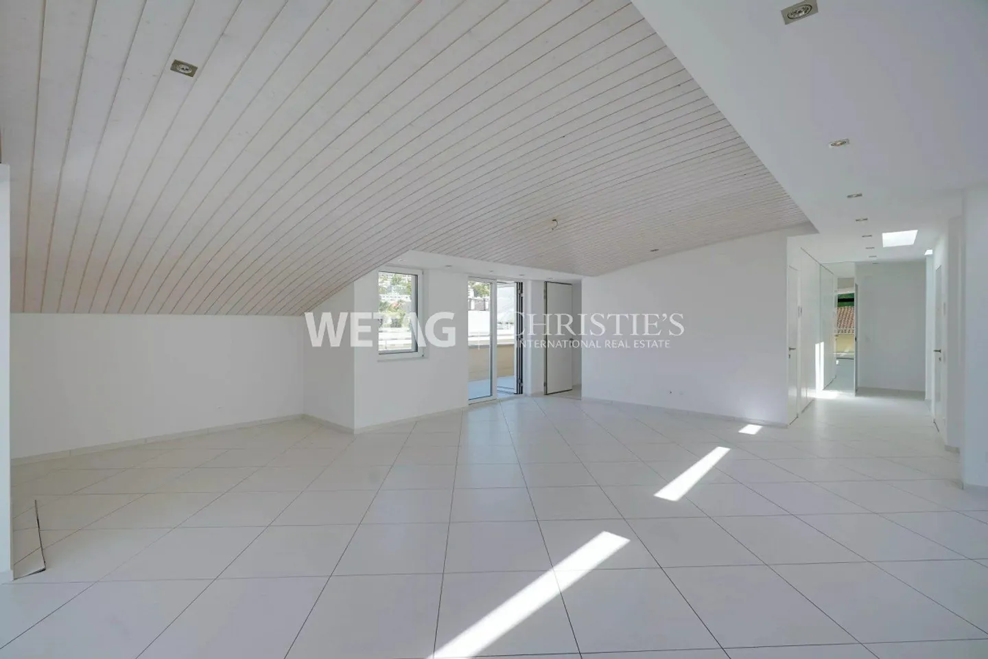 Ascona: Elegante attico di lusso con ampie terrazze in posizione centrale in vendita - Foto 4 di 13