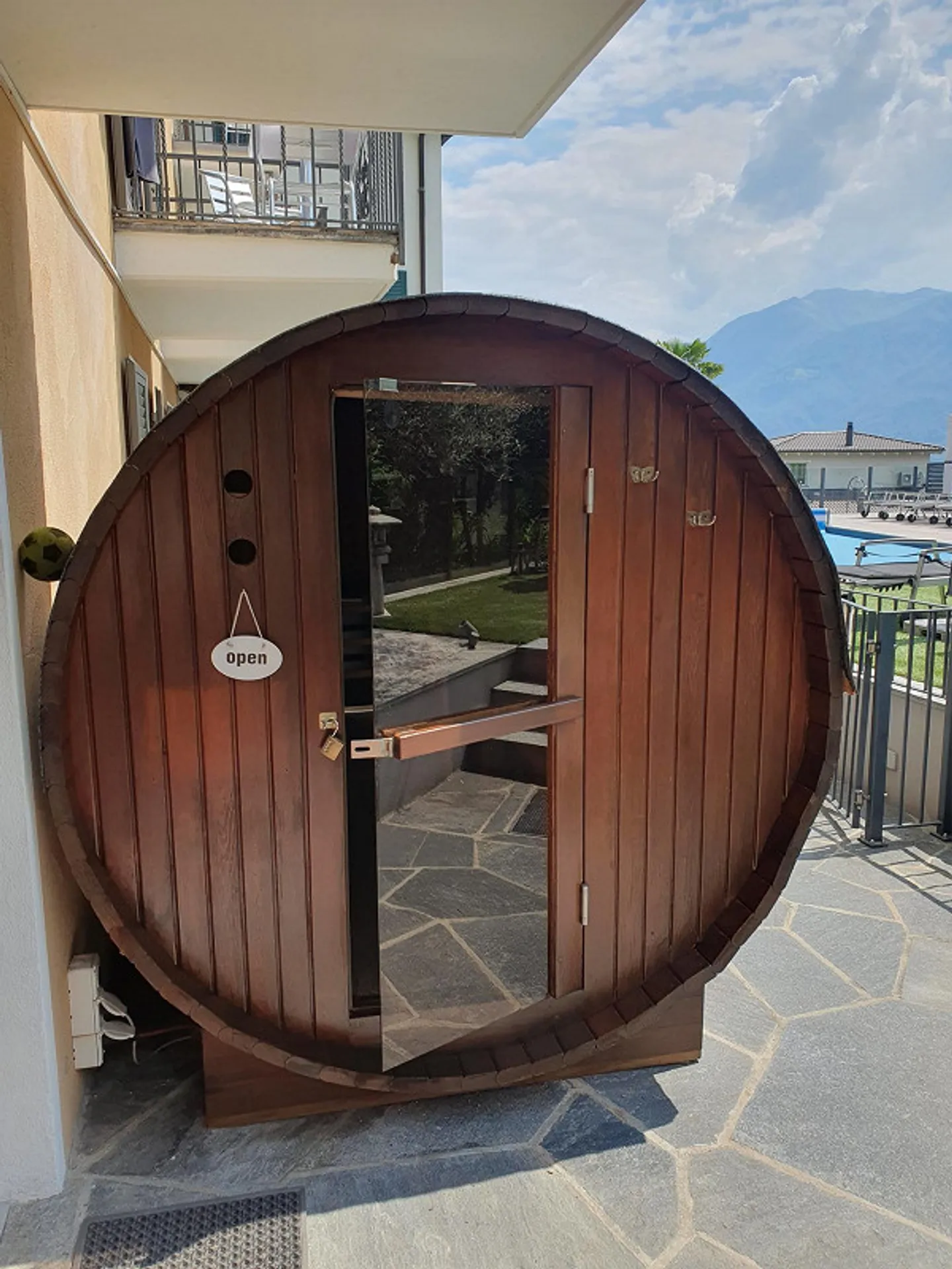 Appartement meublé de 2 pièces avec piscine, jacuzzi et sauna - Photo 12 sur 19
