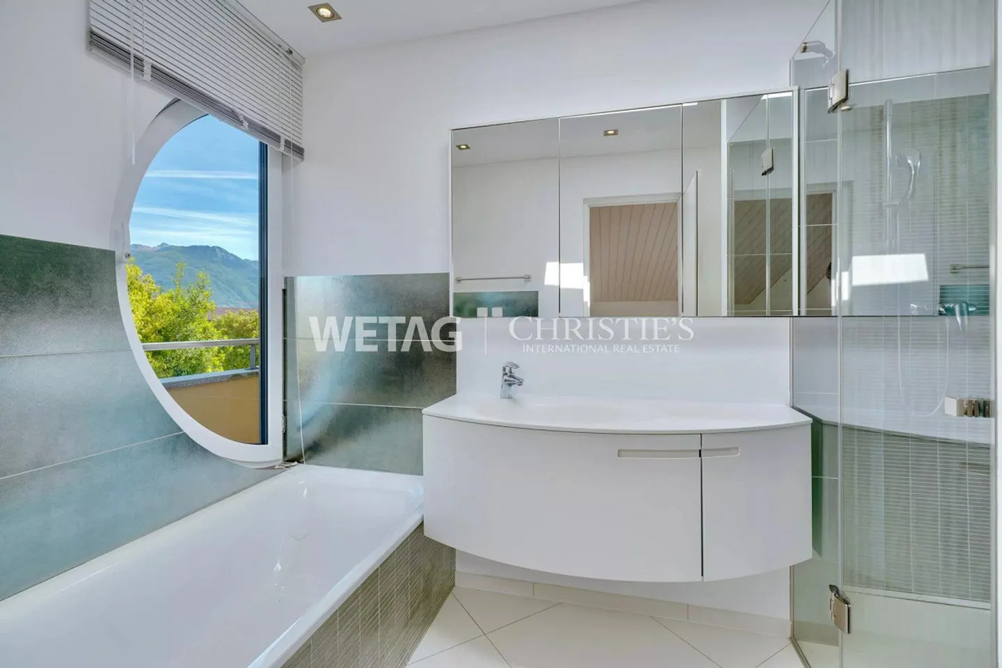 Ascona: Elegante attico di lusso con ampie terrazze in posizione centrale in vendita - Foto 6 di 13