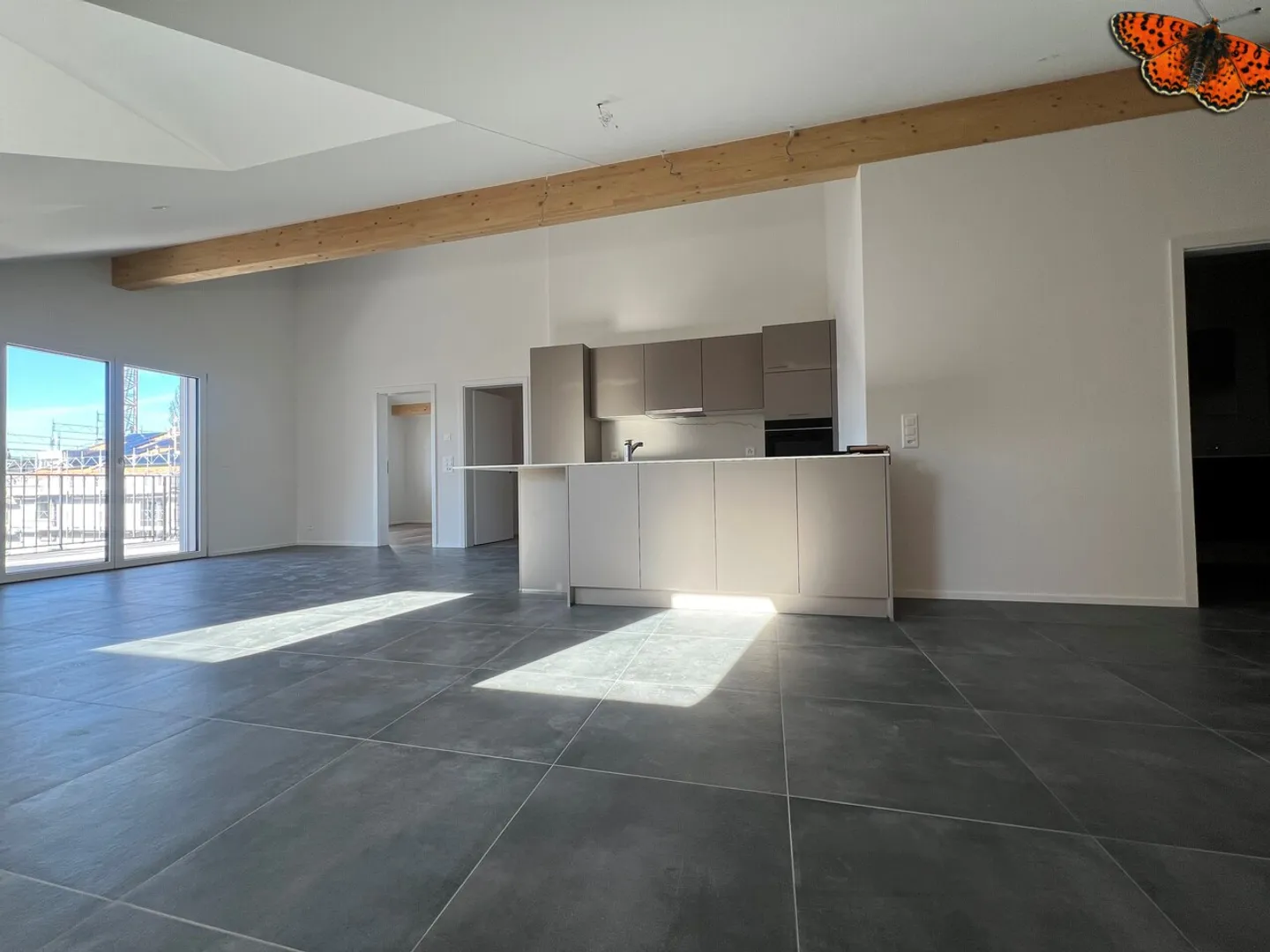 CHIC 3 ½ ROOM APARTMENT NEW - Photo 1 of 12