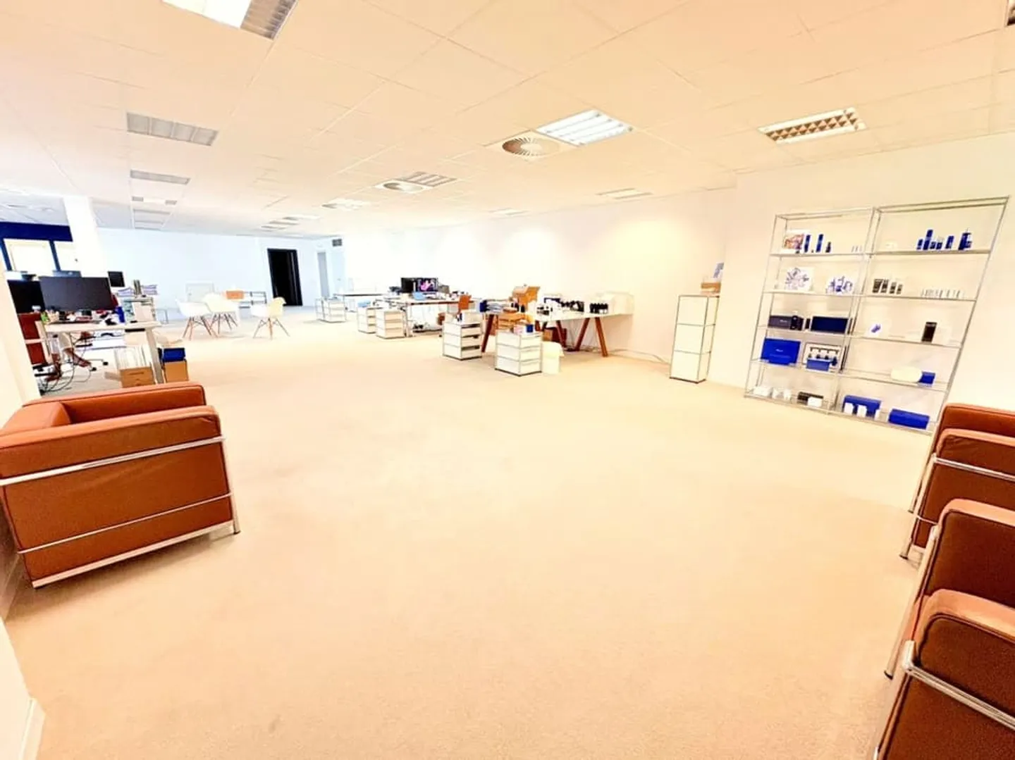 Beautiful offices in Montreux - One month of rent offered! - Photo 2 of 8