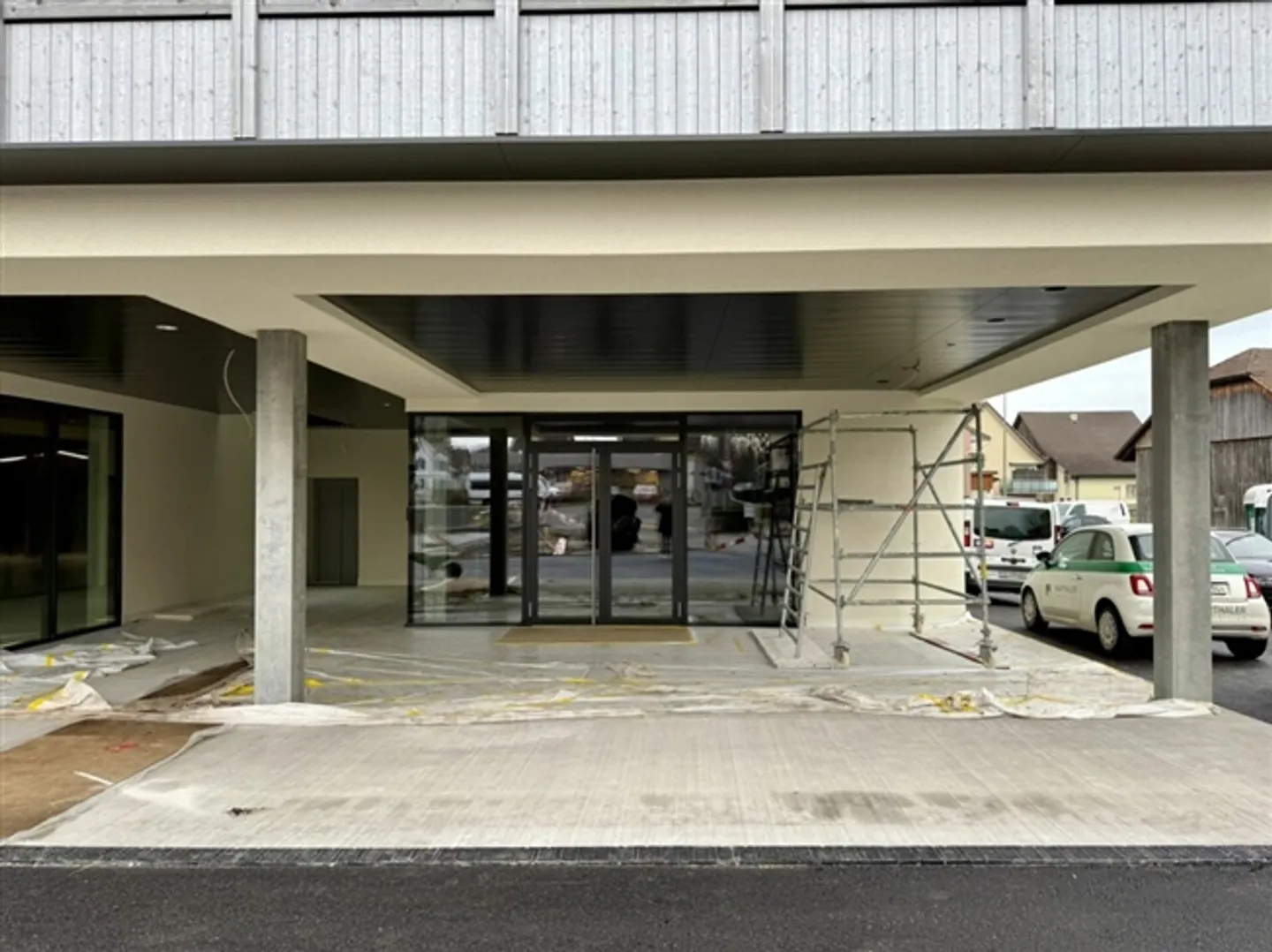 Spazio commerciale o per uffici attraente nel centro di Sirnach - Foto 3 di 6