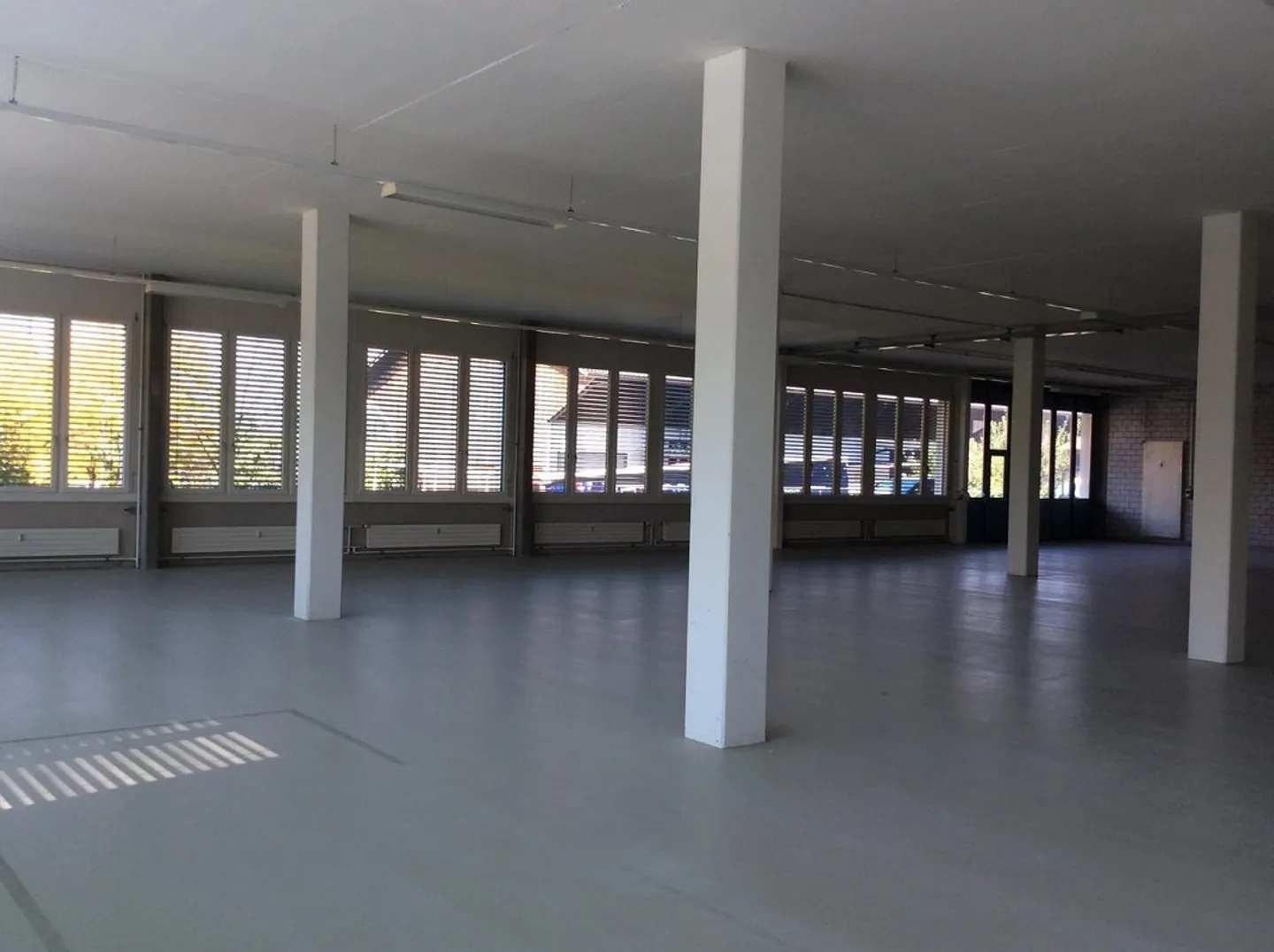 ESPACE COMMERCIAL ATTRACTIF AVEC LOCATAIRE EXISTANT - OPPORTUNITÉ D'INVESTISSEMENT... - Photo 12 sur 14