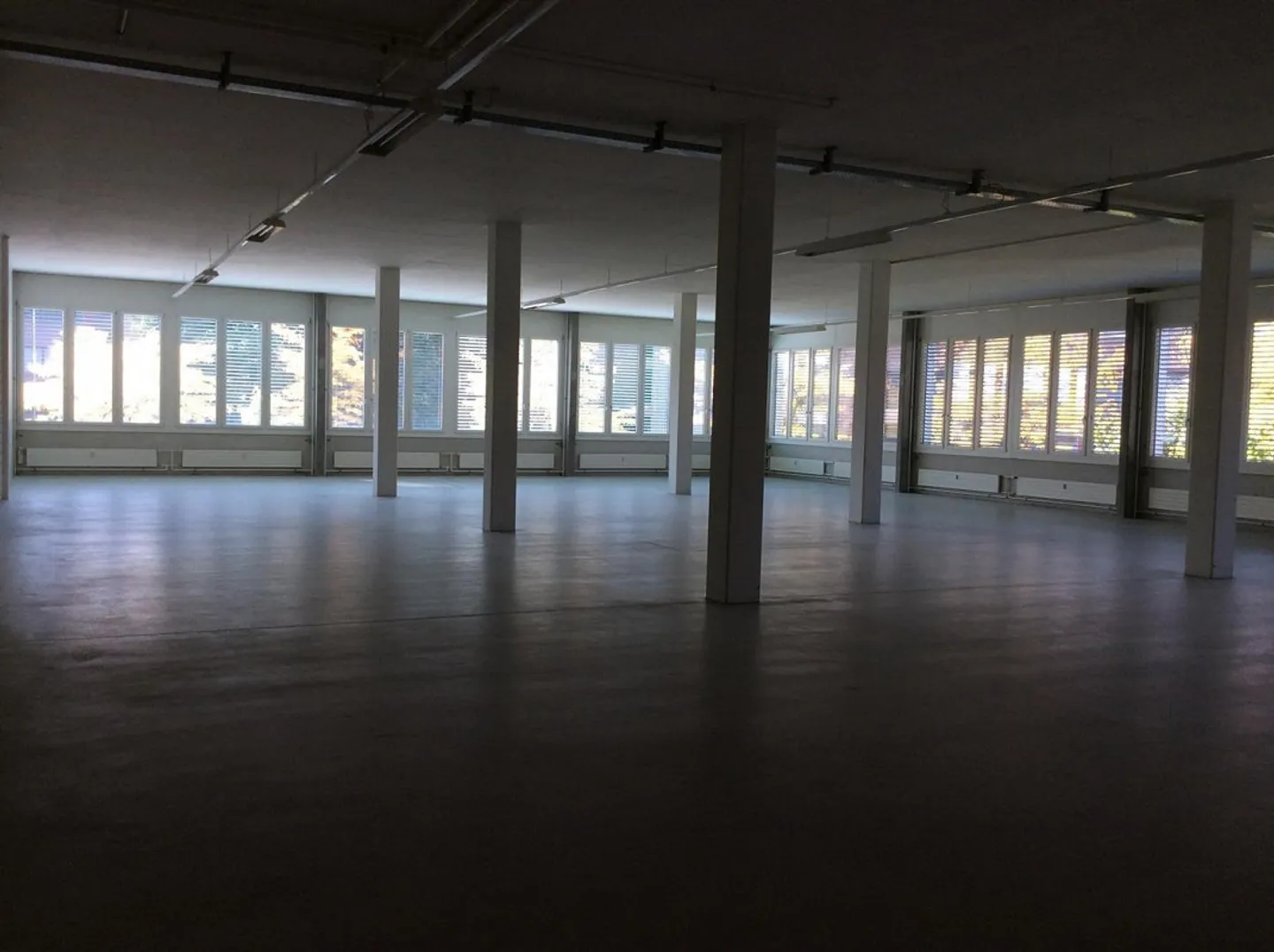 ESPACE COMMERCIAL ATTRACTIF AVEC LOCATAIRE EXISTANT - OPPORTUNITÉ D'INVESTISSEMENT... - Photo 13 sur 14