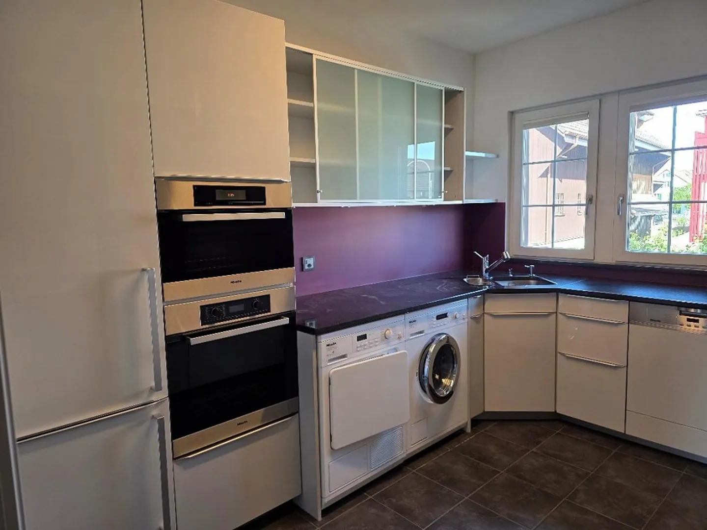 Bright and spacious 4.5 room apartment/part of a house in a two-family house - Photo 2 of 7