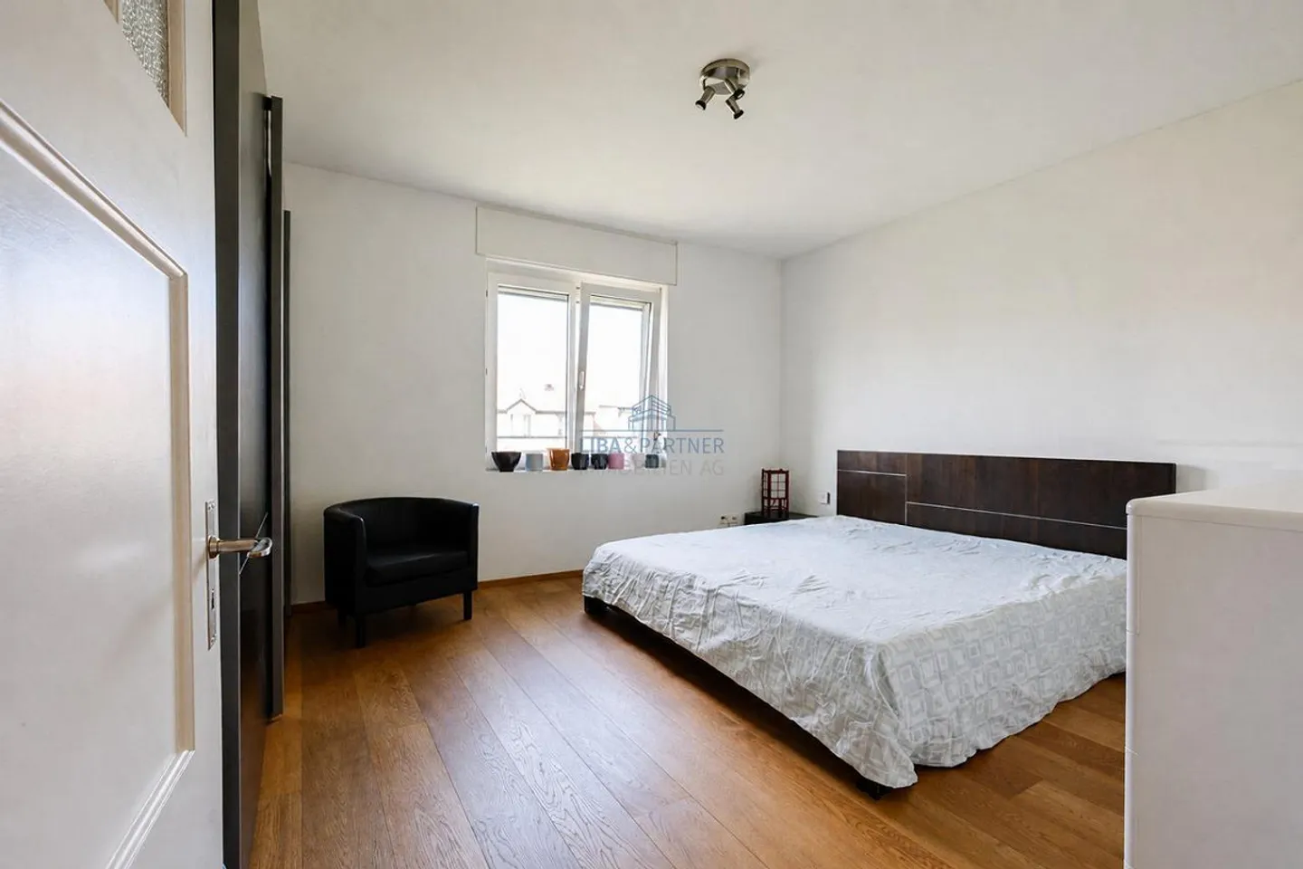 Geräumiges Penthouse mit Aussicht - Foto 6 von 13
