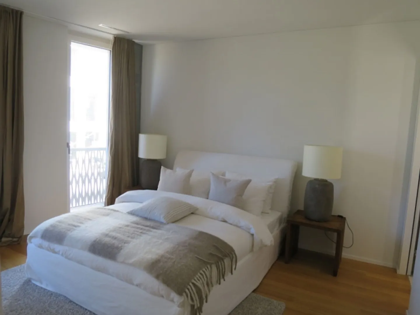 Urban City Apartment - Photo 3 of 3