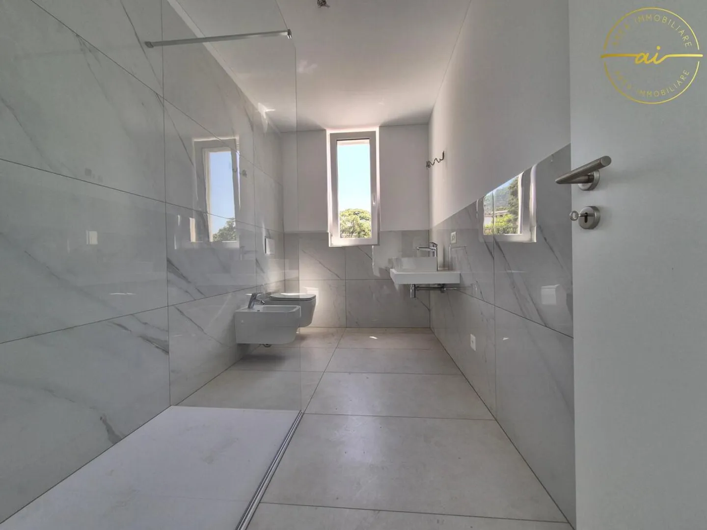 NUOVO ATTICO DI 4.5 LOCALI CON AMPIA TERRAZZA A VACALLO - Foto 9 di 13