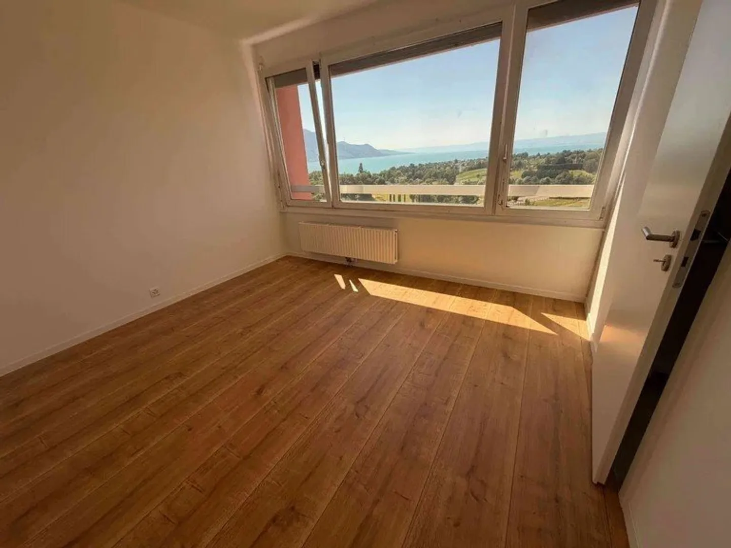 Wohnung mit 4.5 Zimmern im 3. Stock mit Balkon - Foto 8 von 9