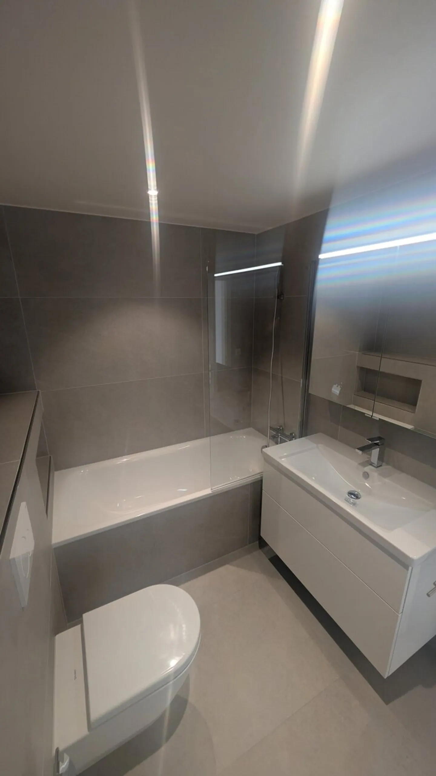 Wohnung mit 4.5 Zimmern im 3. Stock mit Balkon - Foto 9 von 9