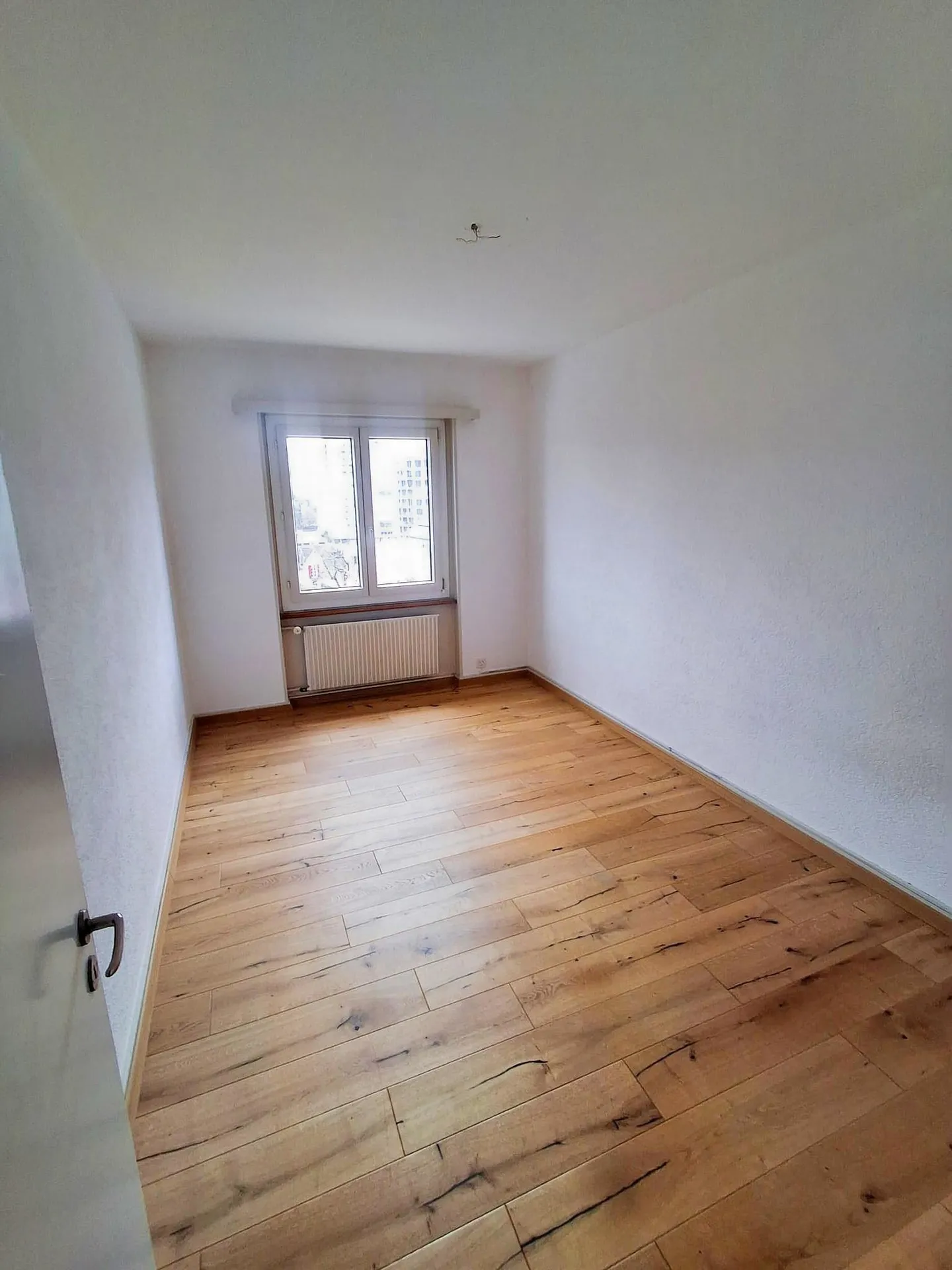 Wohnung mit 4.5 Zimmern renoviert zur Miete in Delémont - Foto 8 von 11