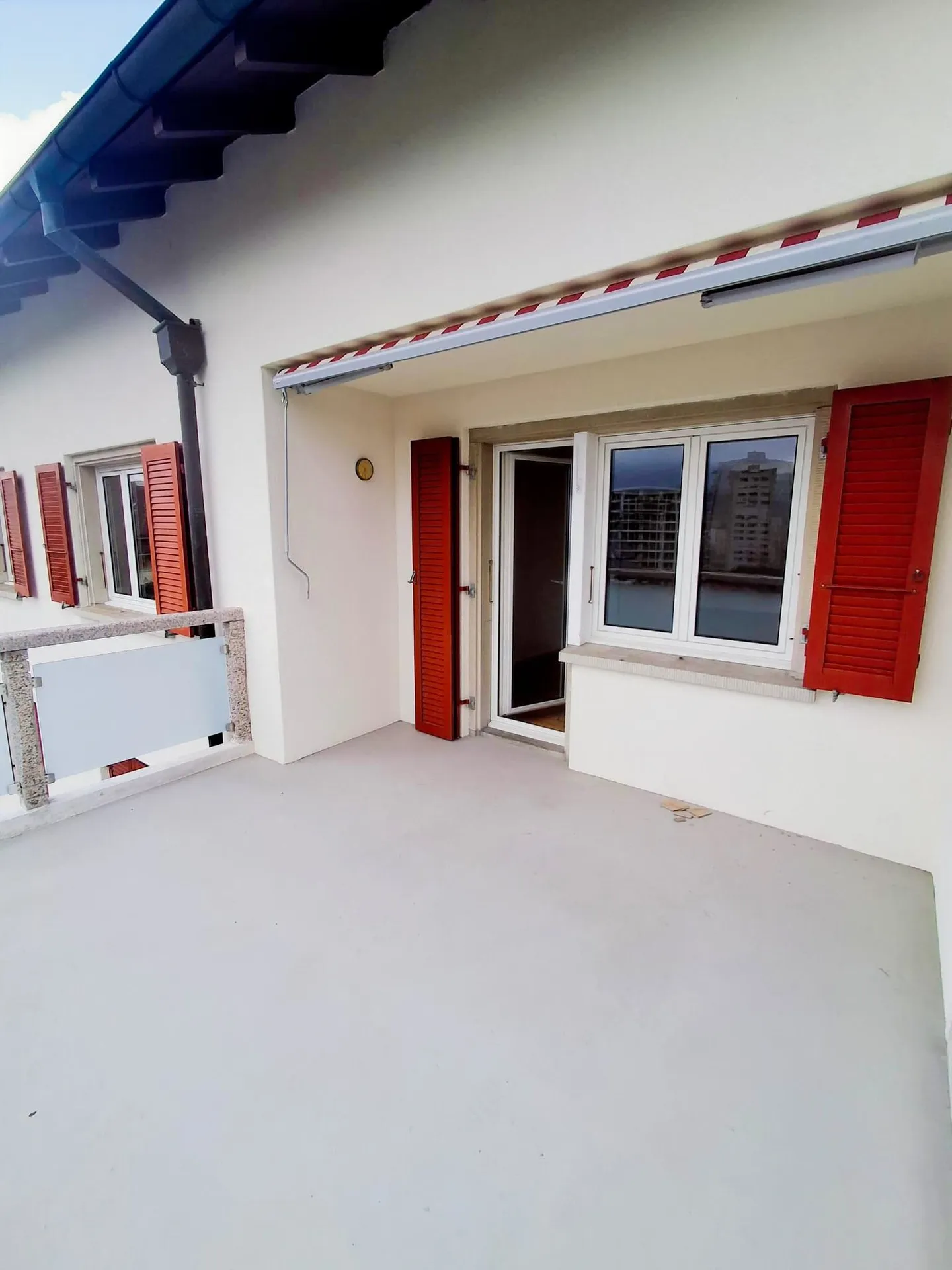 Wohnung mit 4.5 Zimmern renoviert zur Miete in Delémont - Foto 1 von 11