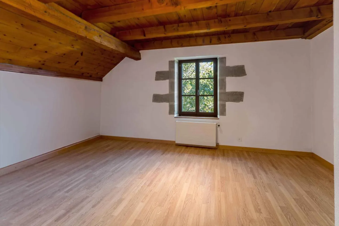 Charme et Authenticité : Excellent Maison au Cœur du Village - Photo 5 sur 10