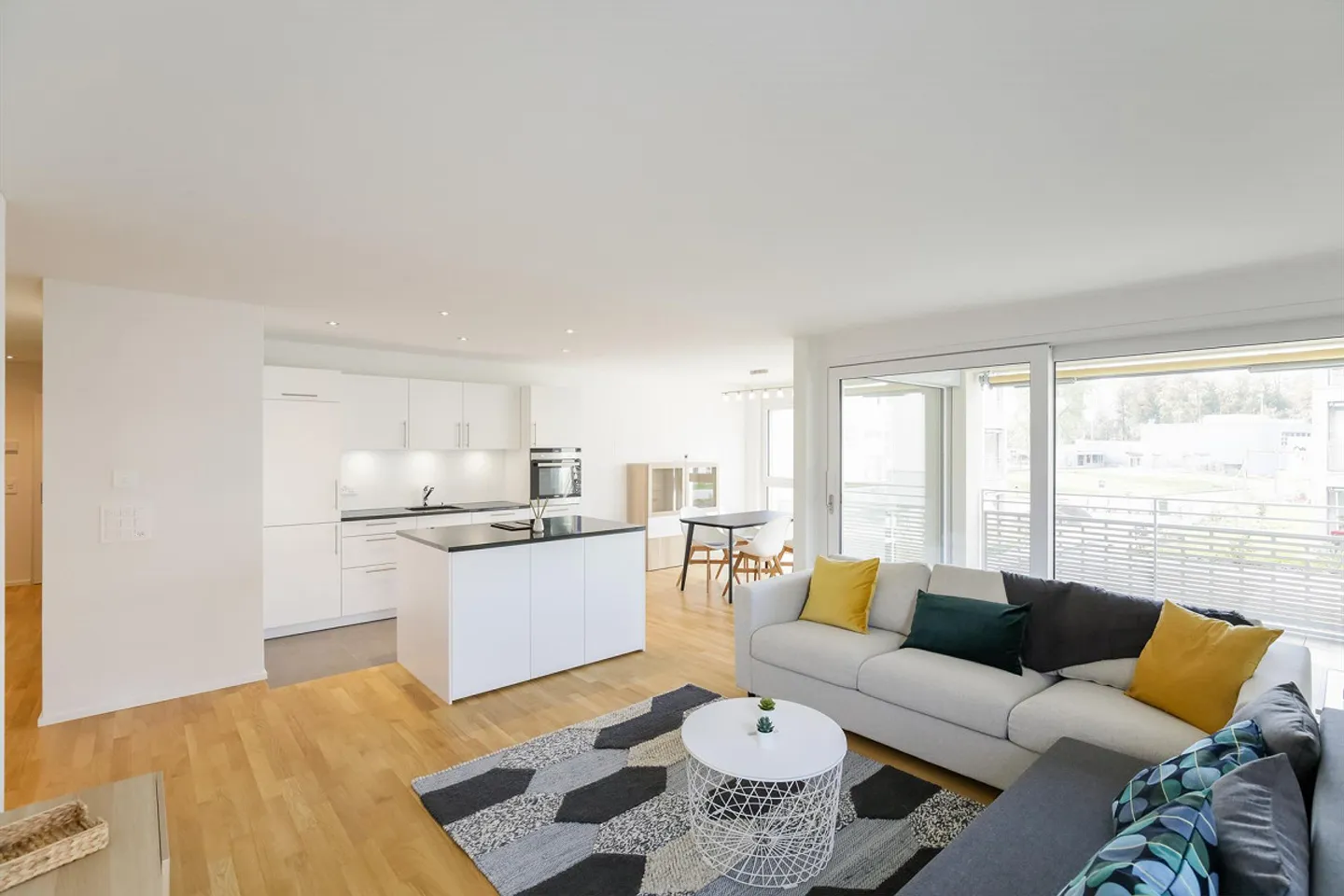 Moderne, lichtdurchflutete 3.5-Zimmer-Wohnung - Foto 1 von 8