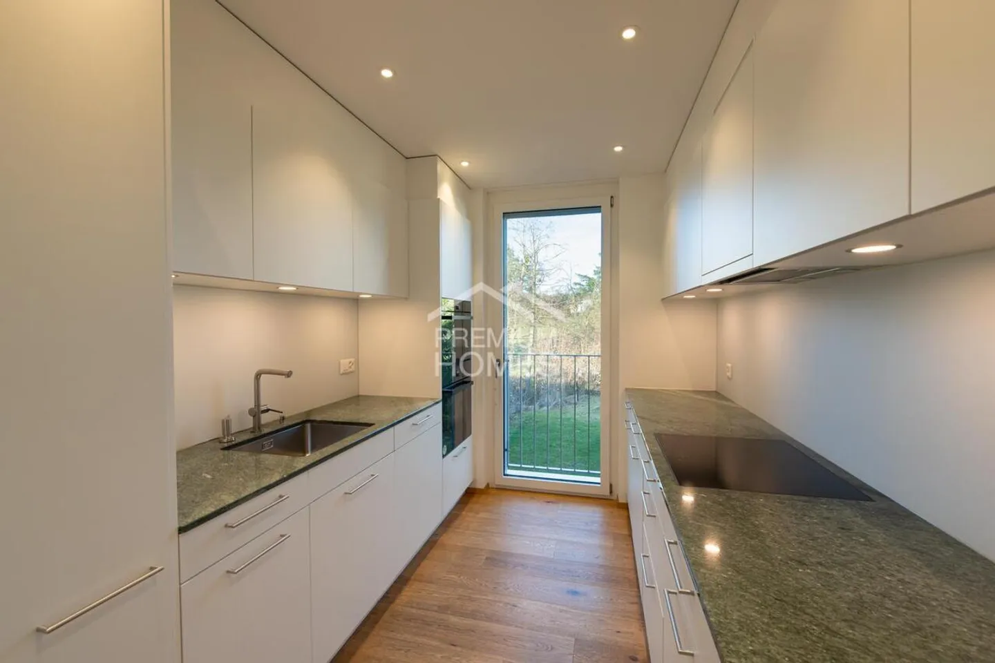Appartement moderne avec terrasse - Photo 5 sur 13