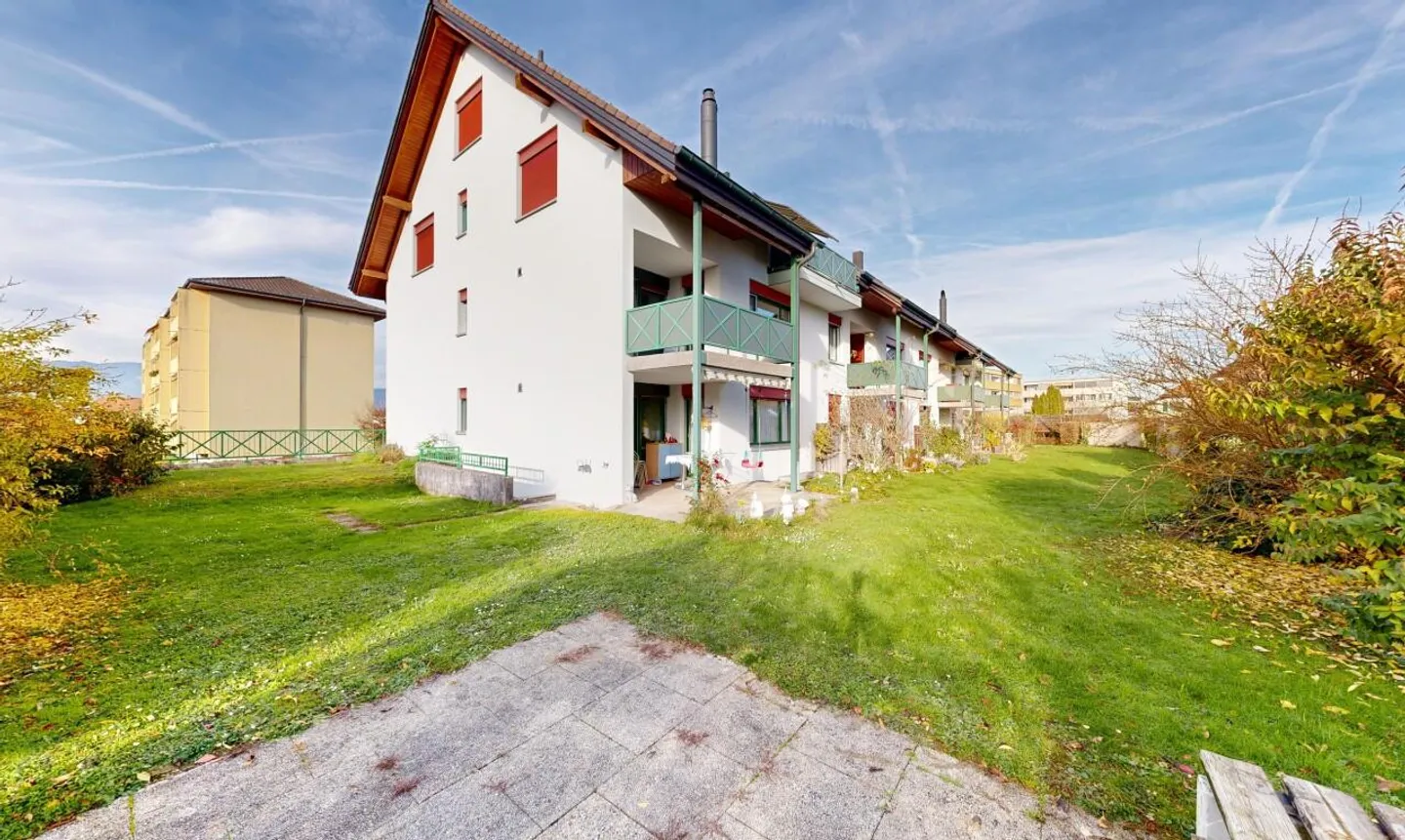 Grosszügige Dachwohnung mit Galerie - renoviert und an gefragter Lage - Photo 2 of 11