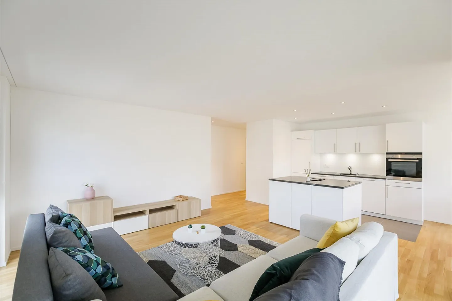 Moderne, lichtdurchflutete 3.5-Zimmer-Wohnung - Foto 2 von 8