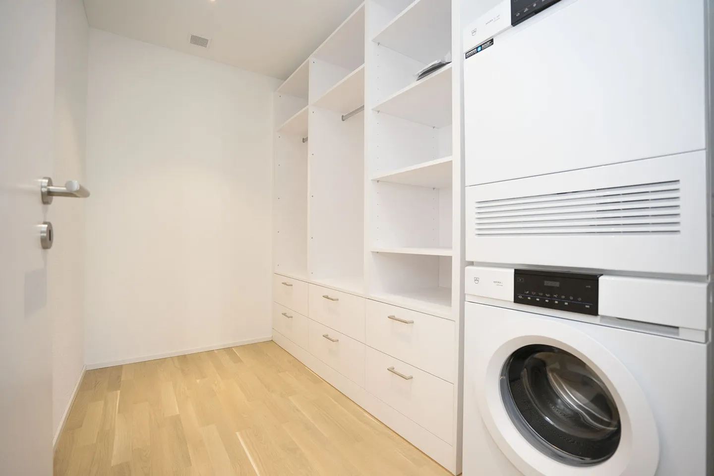Tutto ciò che il tuo cuore desidera! Appartamento da sogno con cabina armadio - Foto 6 di 10
