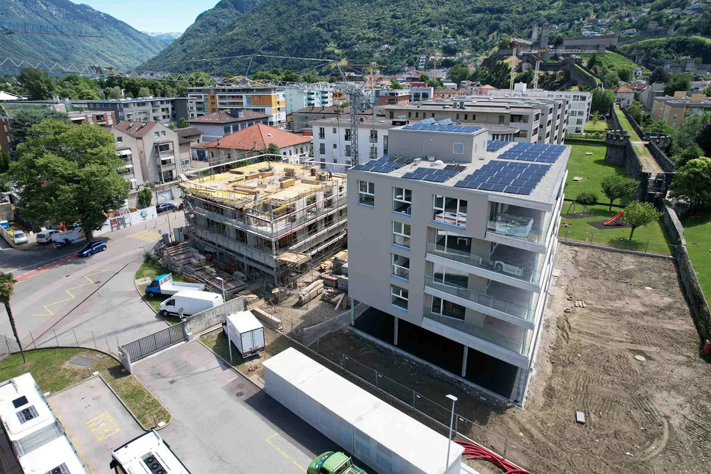 Nuovo spazioso appartamento con grande terrazza - Photo 5 of 18