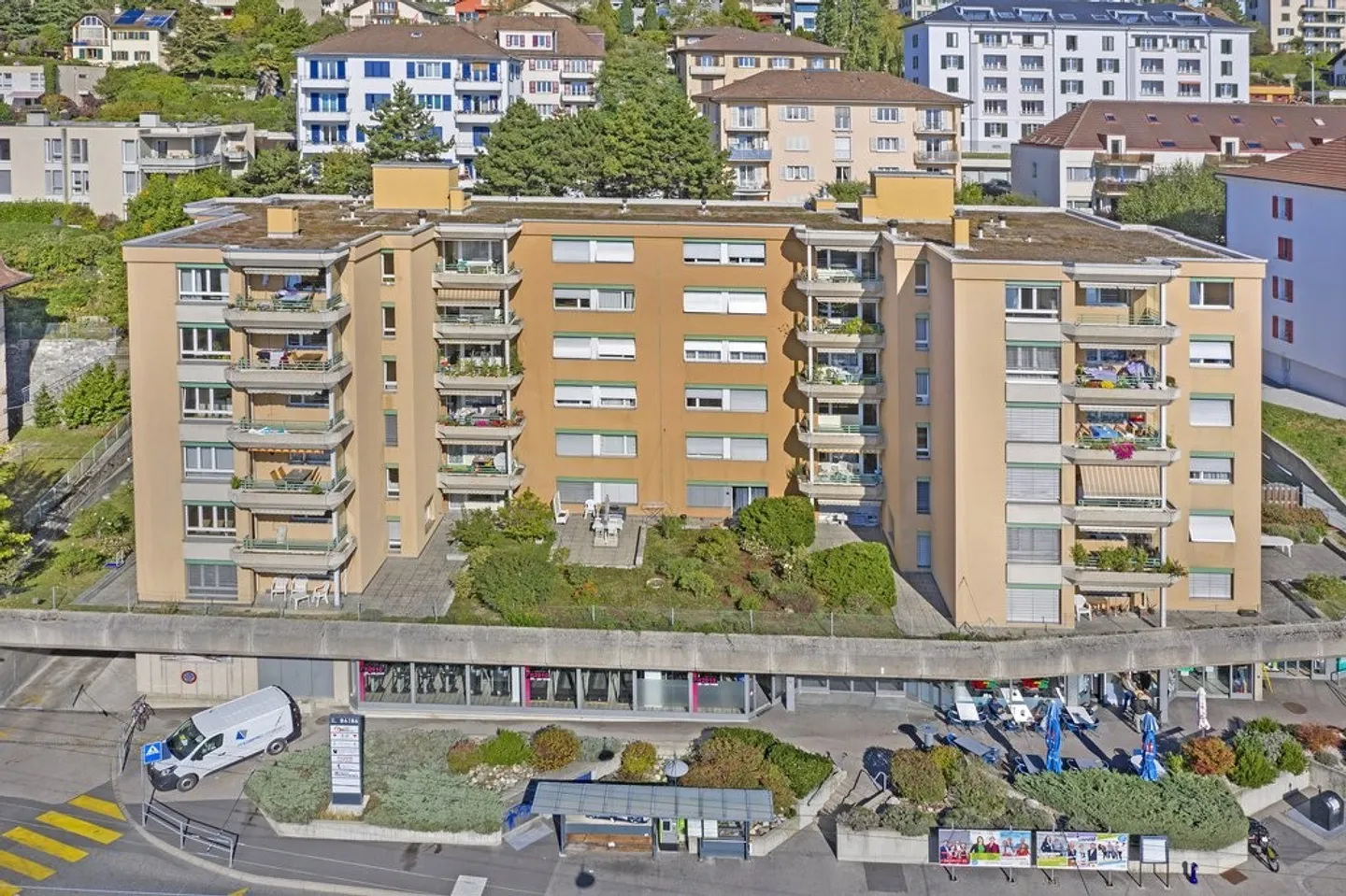 Motorcycle parking space in a secure collective parking - Photo 2 of 2