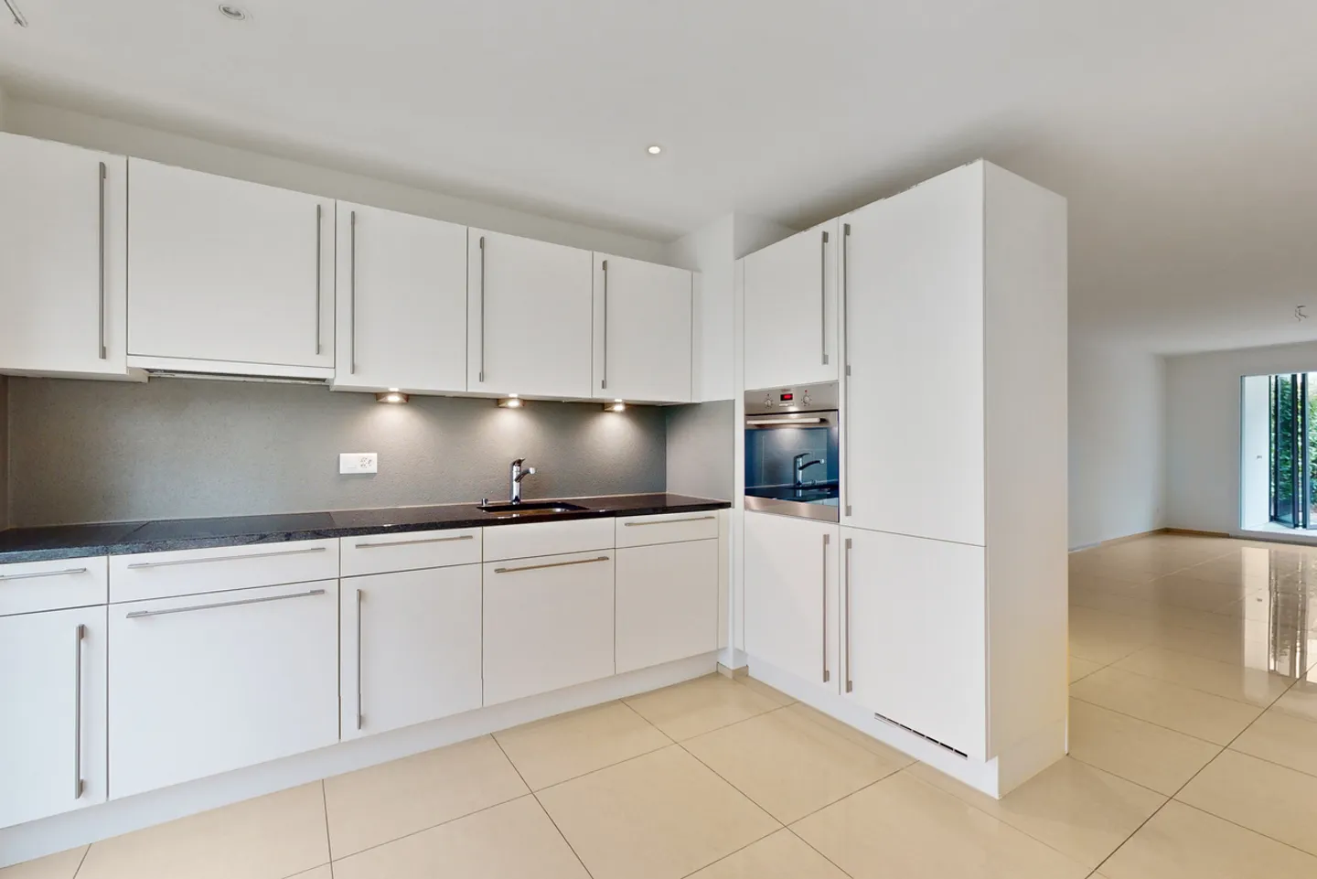 Appartement moderne avec espace de jardin - Louer sans dépôt - Photo 3 sur 9