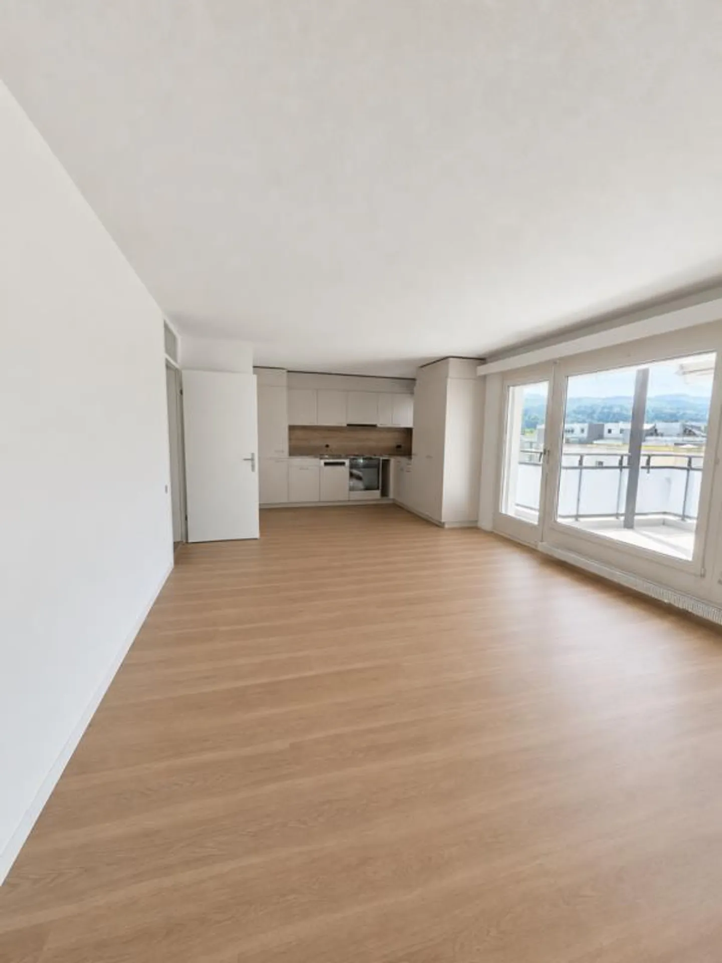 Moderne Wohnung mit Bergsicht - Foto 4 von 11