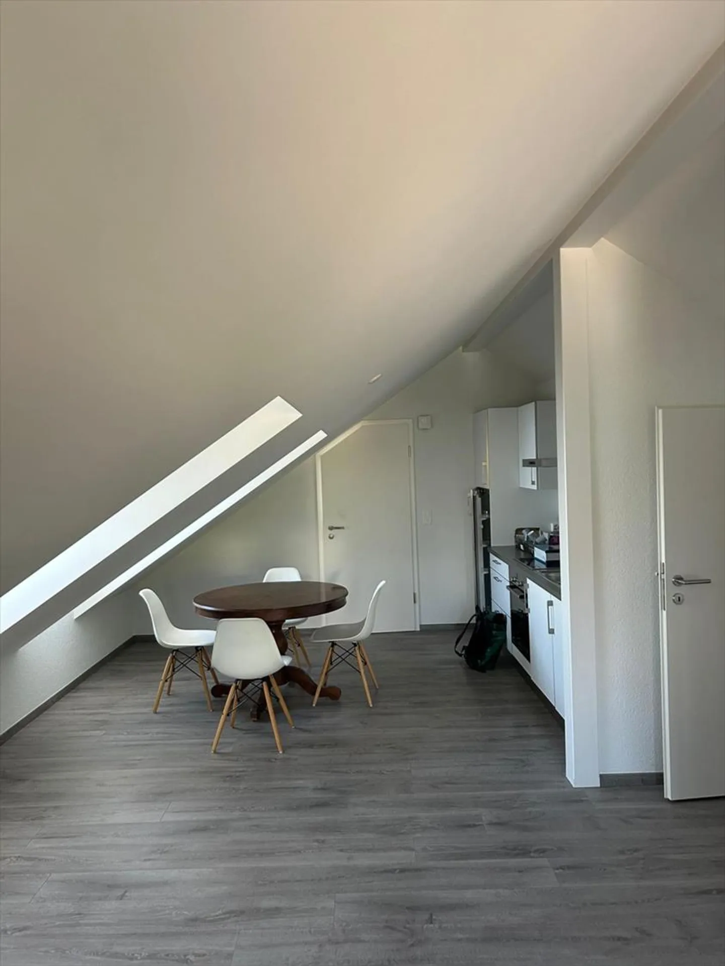 15-Zimmer-Wohnung - Foto 1 von 6