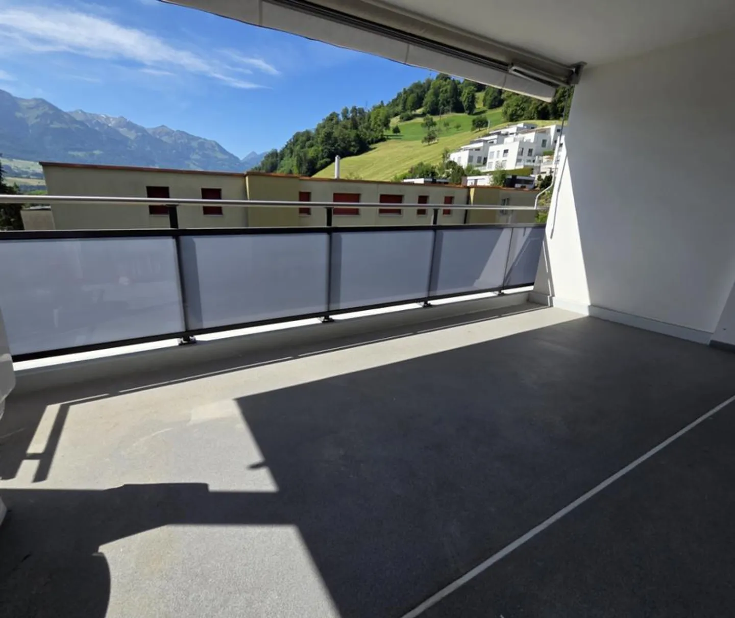 Moderne Wohnung mit Bergsicht - Foto 11 von 11