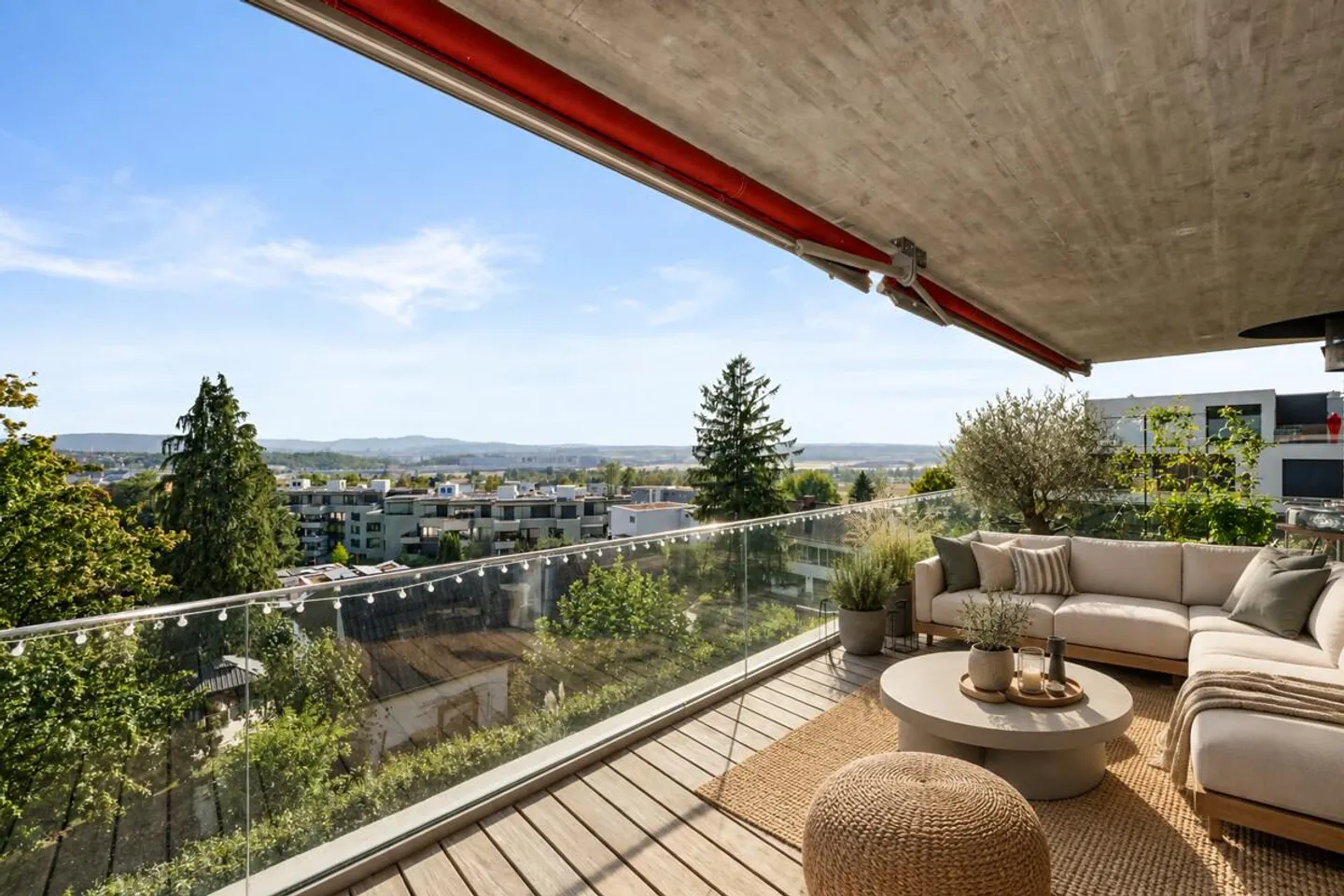 Condominium spacieux avec une architecture élégante à Kloten - Photo 1 sur 5