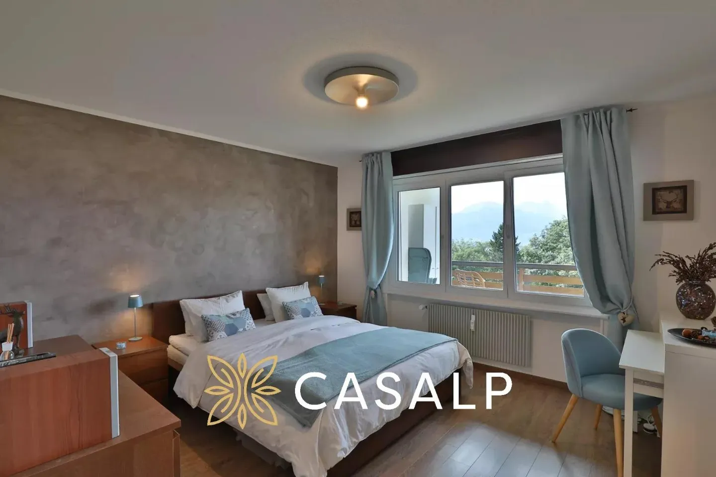 Appartement ensoleillé avec grand balcon - Photo 5 sur 13