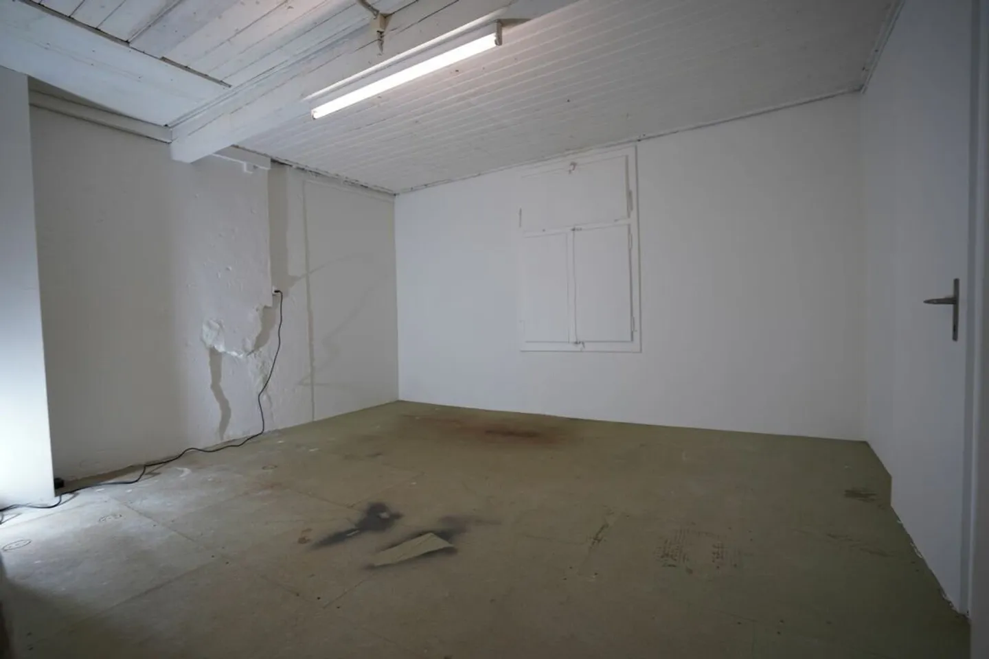 Espace de stockage ou salle de loisirs pratique de 23 m² à Bettlach - Photo 2 sur 8